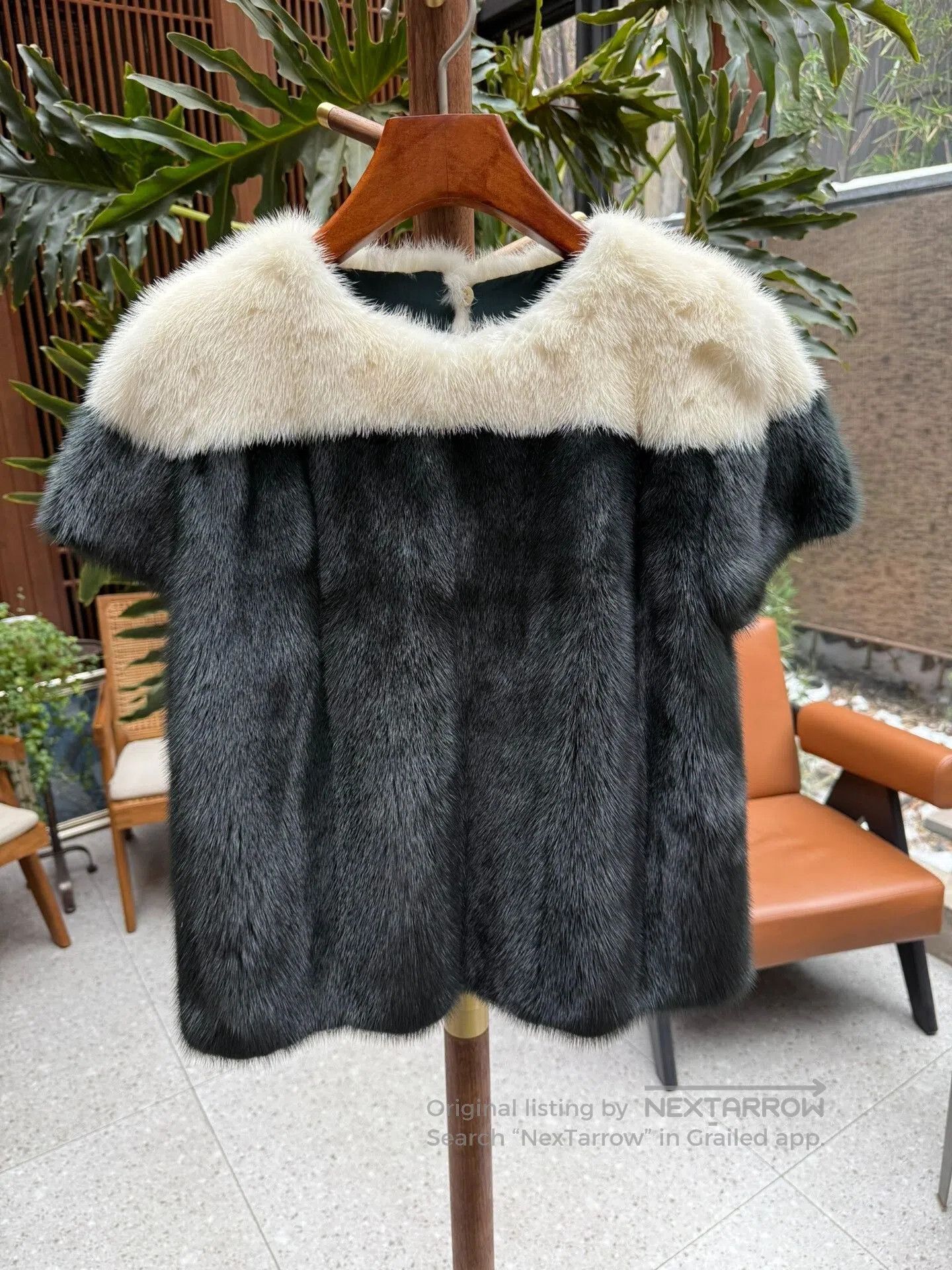 Dior Dior Fur Outerwear Size 36. Size XS / US 0-2 / IT 36-38 - 1 Thumbnail