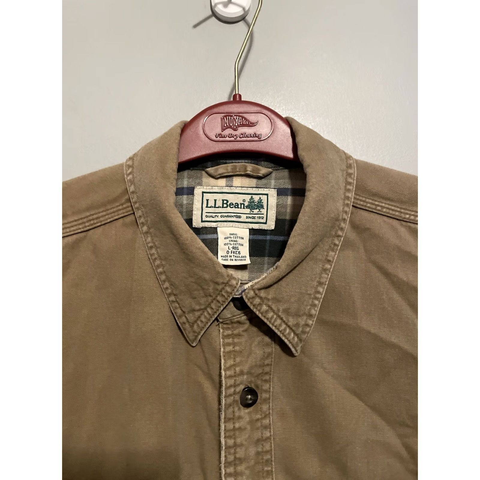 Vintage VINTAGE L.L.Bean Mens Tan Beige Flannel Lined Chore Shirt Jacket M Beige Flannel Lined Canvas Work Shirt Jacket 2 Pockets 90s Men Size US M / EU 48-50 / 2 - 2 Thumbnail