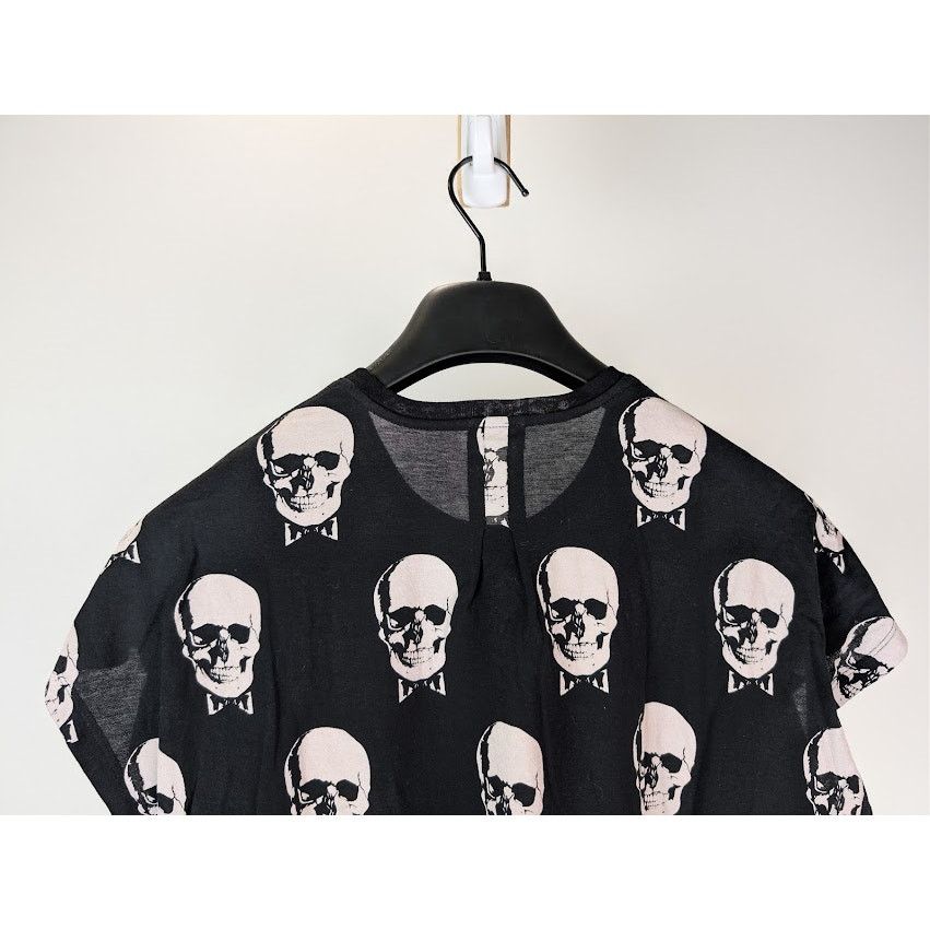 Saint Laurent Paris o1rshd1 Skull and Bowtie Print T-Shirt in Black / White Size US XS / EU 42 / 0 - 12 Thumbnail