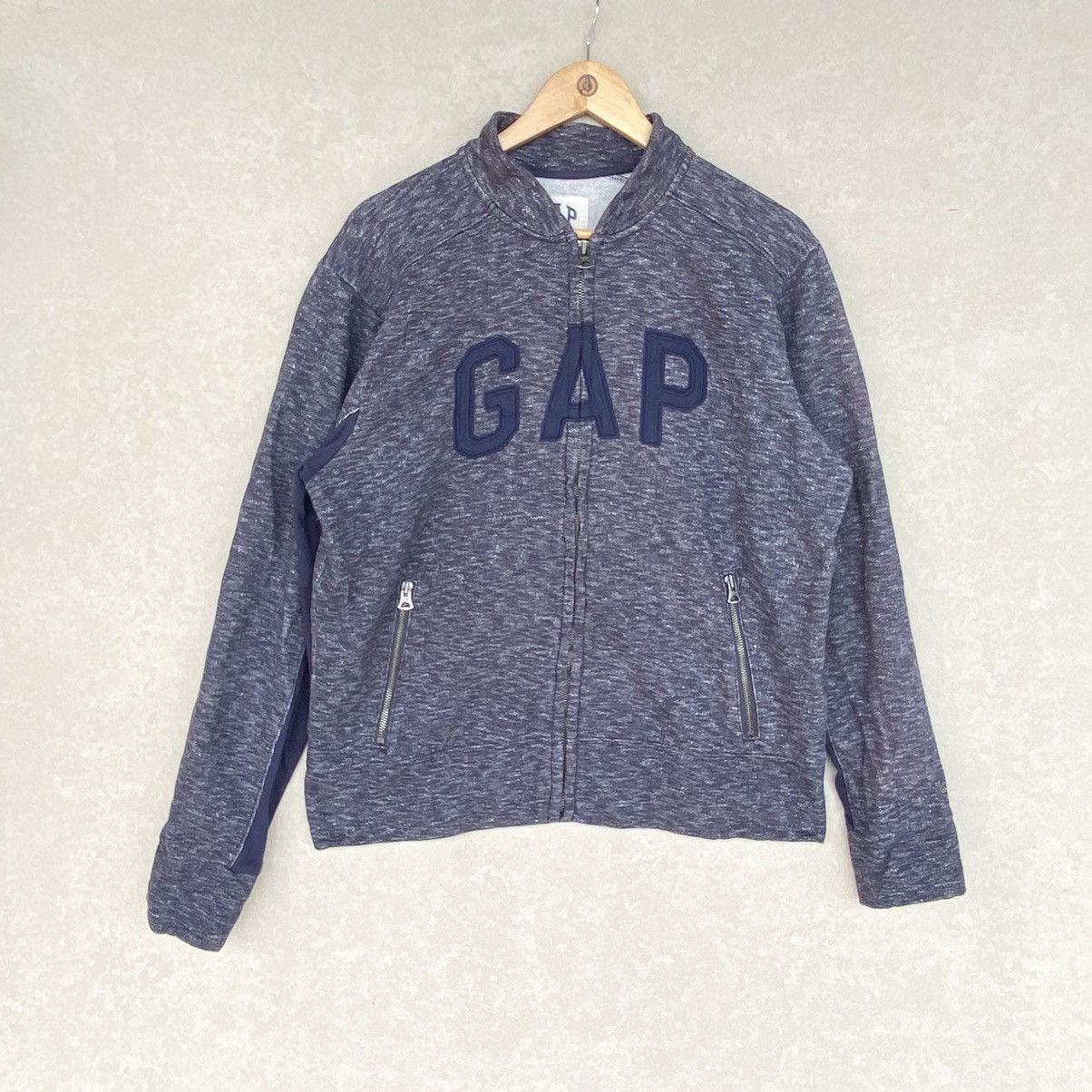 Other Vintage Gap Zip Up Jacket Big Logo Embroidered Dark Gray Size US L / EU 52-54 / 3 - 1 Thumbnail