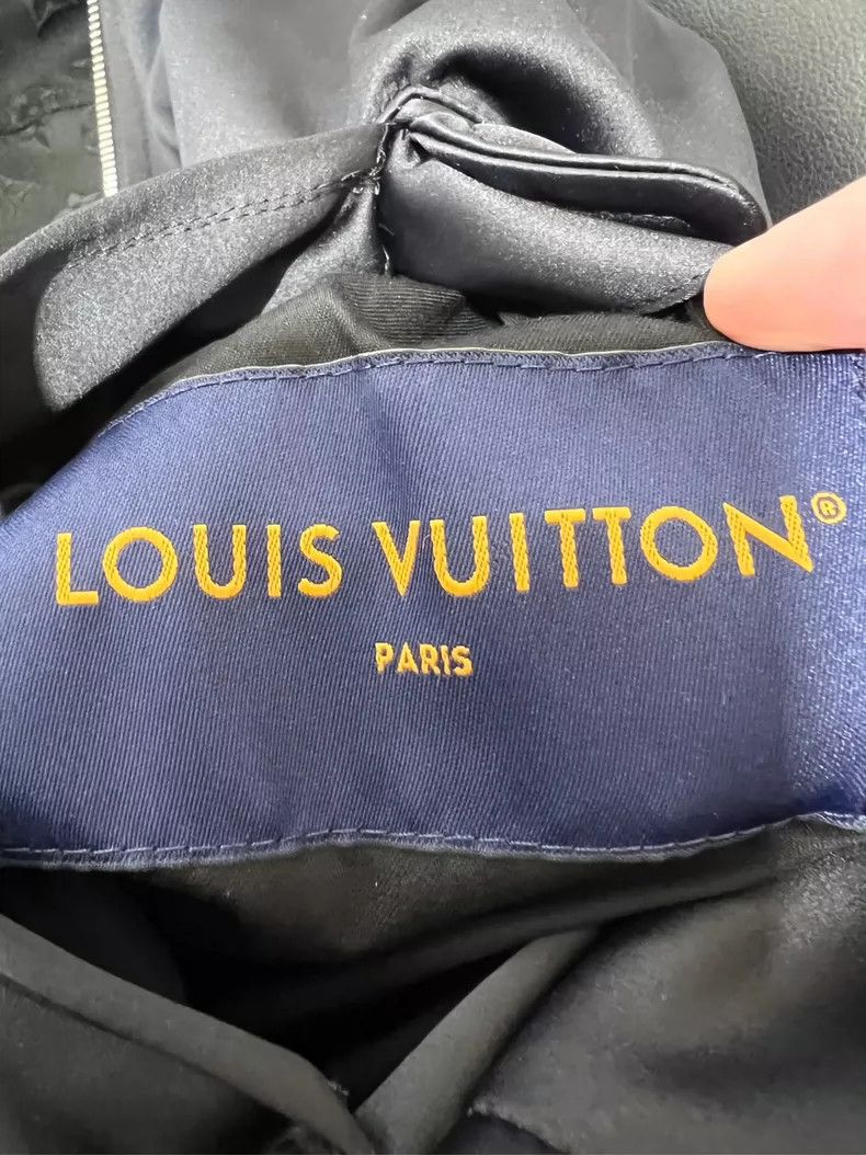 Louis Vuitton Louis Vuitton 25 FW new cowhide collar reversible print da Size US M / EU 48-50 / 2 - 6 Thumbnail