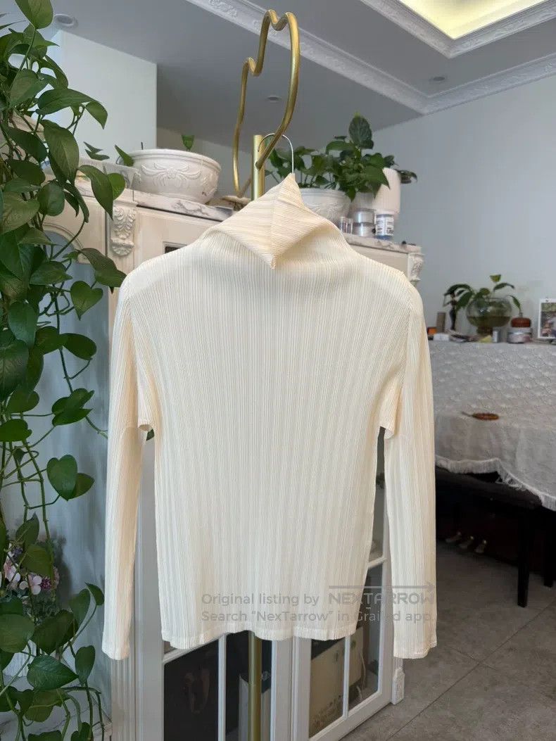 Issey Miyake Beige/Light Yellow Turtleneck Ribbed Base Lay