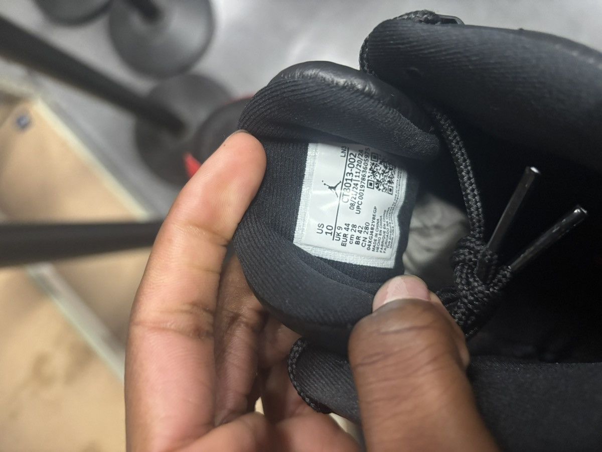 Jordan Brand × Nike Air Jordan 12 Retro “Flu Game” Black and Varsity Red Size US 10 / EU 43 - 4 Thumbnail