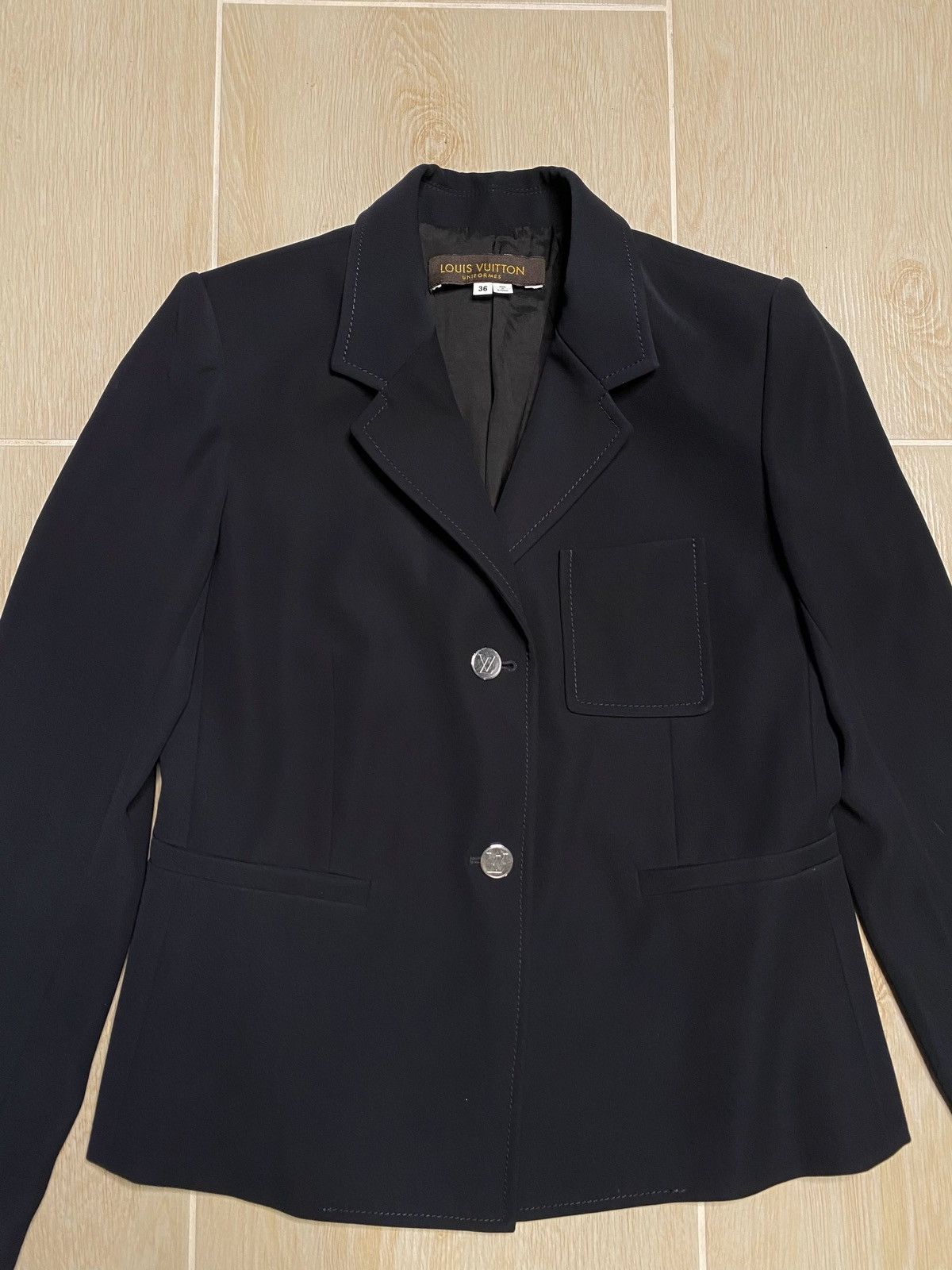 Louis Vuitton Louis Vuitton Uniform Navy Classic Luxury Blazer Size S / US 4 / IT 40 - 2 Thumbnail