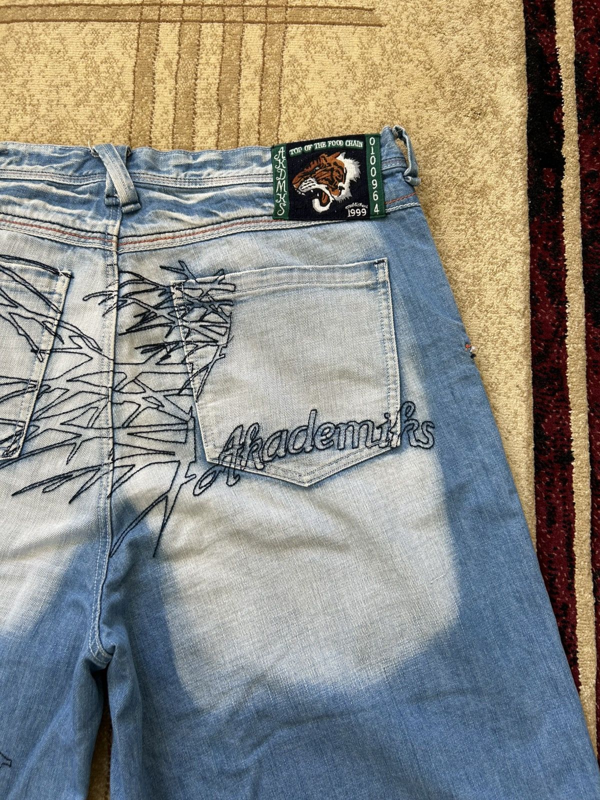 Akademiks Vintage Akademiks Embroidered Baggy Jorts Size US 40 / EU 56 - 3 Thumbnail