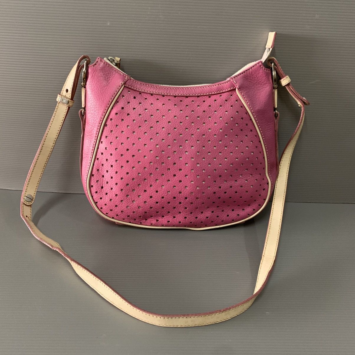 Aigner Aigner Leather Pink Slingbag Size ONE SIZE - 2 Thumbnail