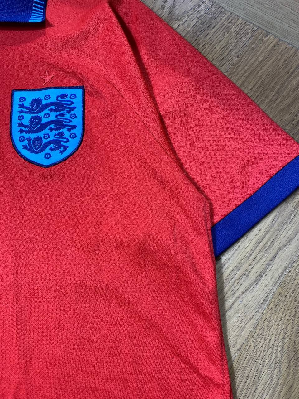 Nike × Vintage 90s Nike Central Swoosh Vintage Y2K Oversized Retro T-Shirt Size US L / EU 52-54 / 3 - 8 Thumbnail