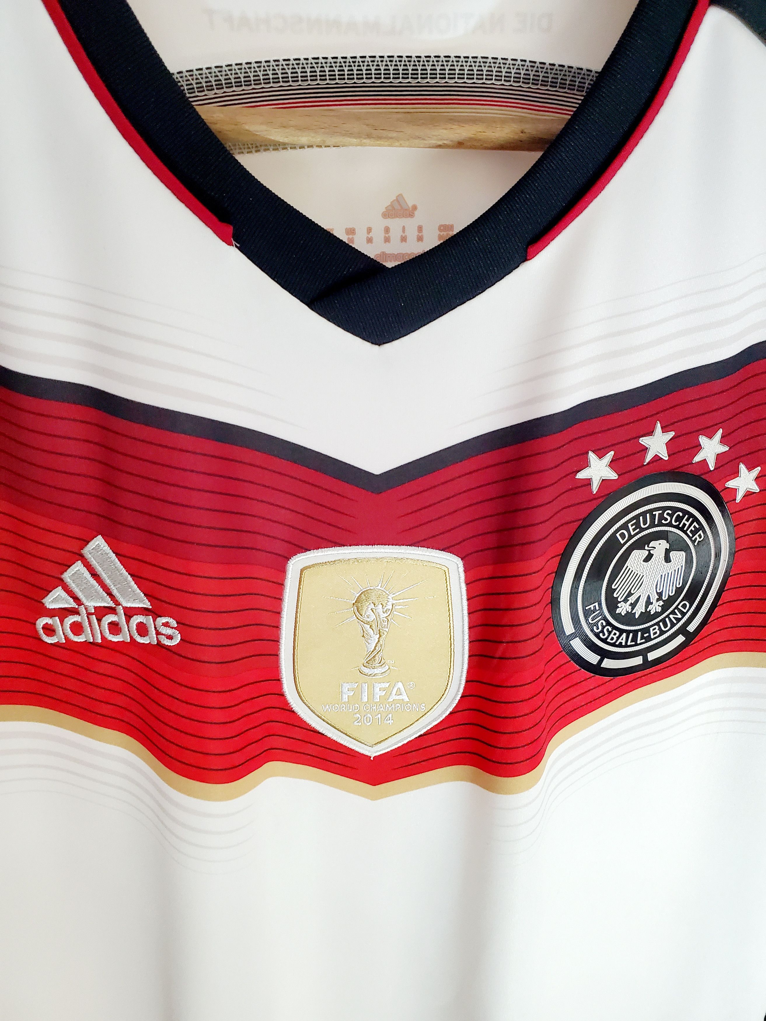 Adidas GERMANY 2014 2015 HOME FOOTBALL JERSEY perfect condition M Size US M / EU 48-50 / 2 - 2 Thumbnail