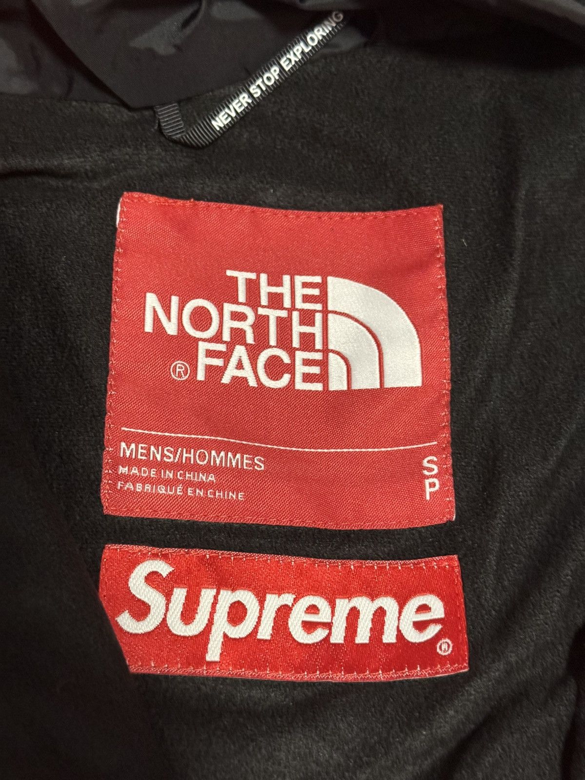 The North Face Supreme tnf the north face orange mountain light Jacket Size US S / EU 44-46 / 1 - 4 Thumbnail