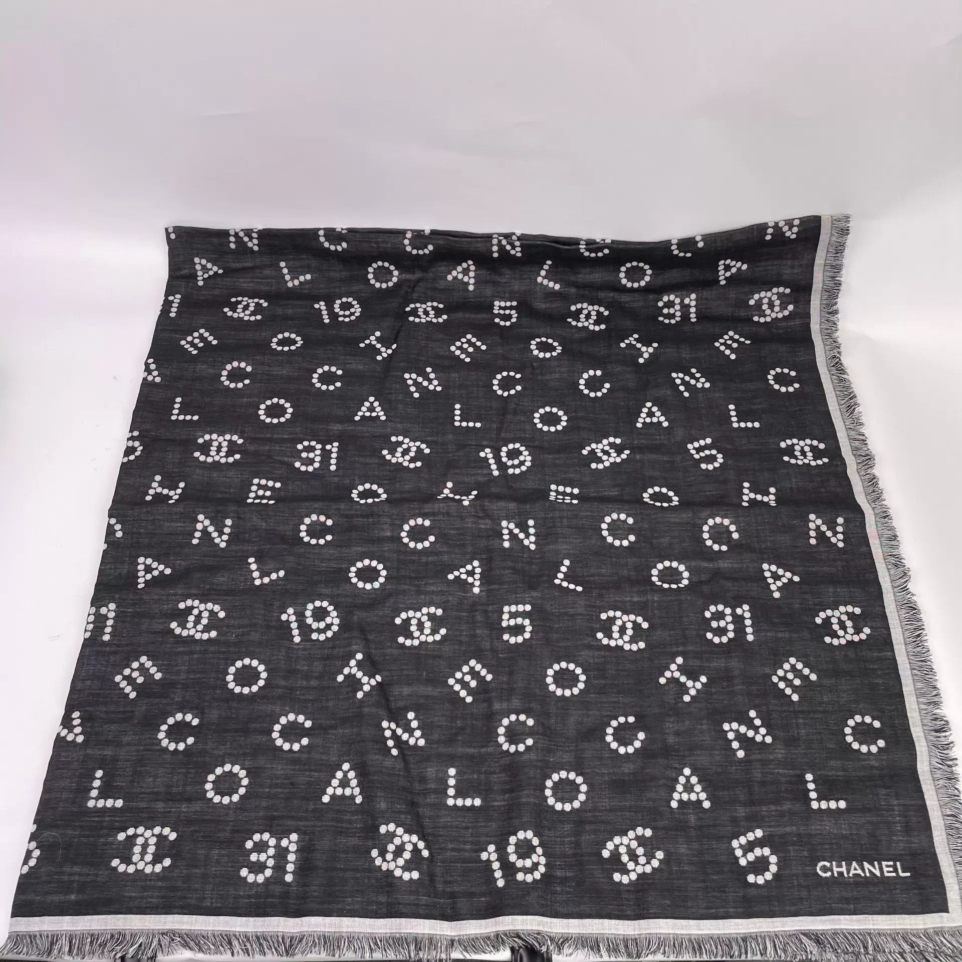 Chanel Chanel Silk Double-Faced Scarf Size ONE SIZE - 9 Thumbnail