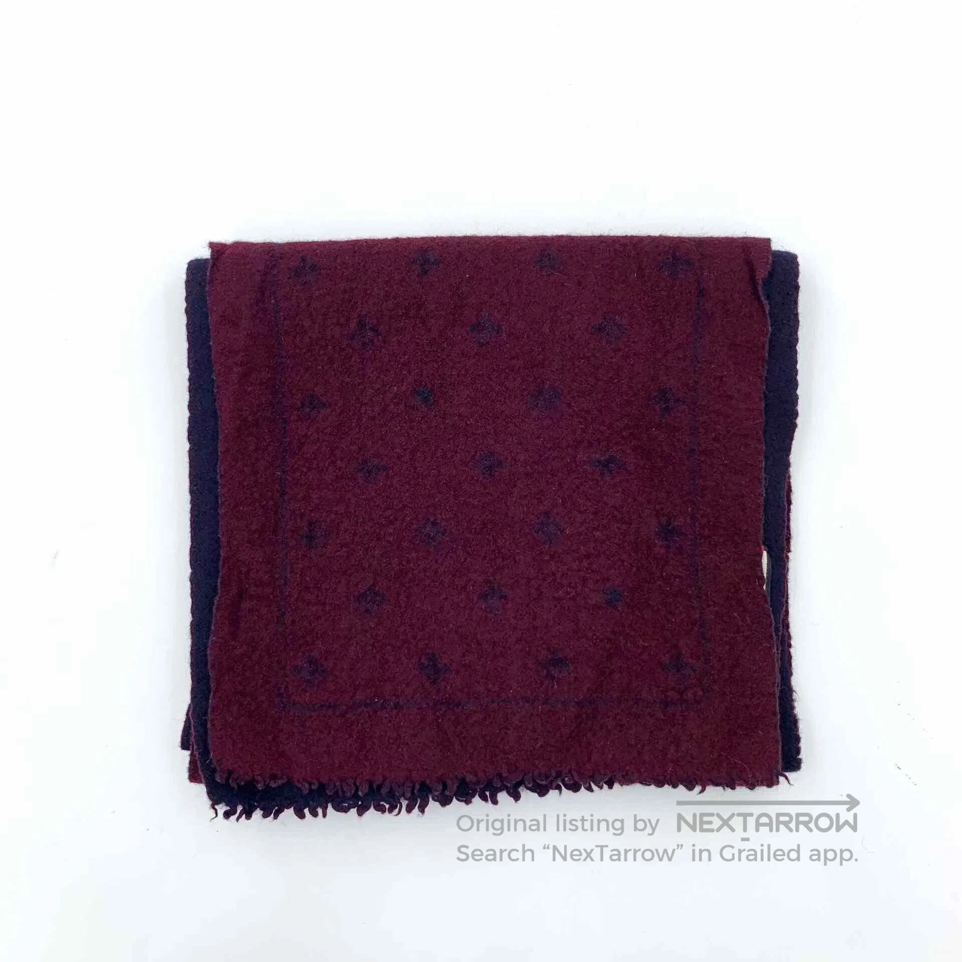 Gucci Gucci Bee Print Wool Scarf. Size ONE SIZE - 1 Thumbnail