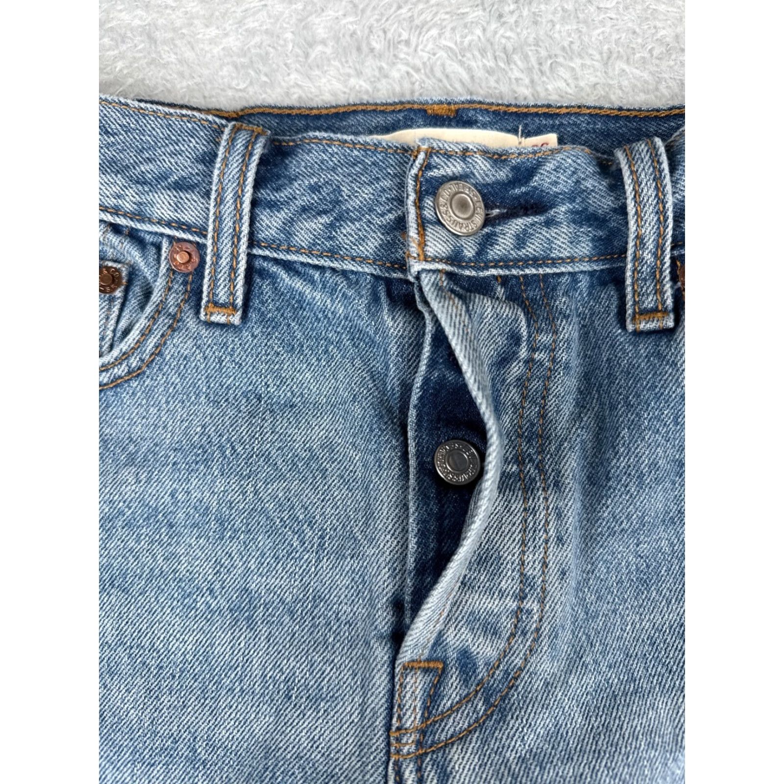 Levi's Levi's Wedgie Fit Jeans Womens 26 Blue Denim Distressed Raw Hem 26x26 Size 26" / US 2 / IT 38 - 5 Thumbnail