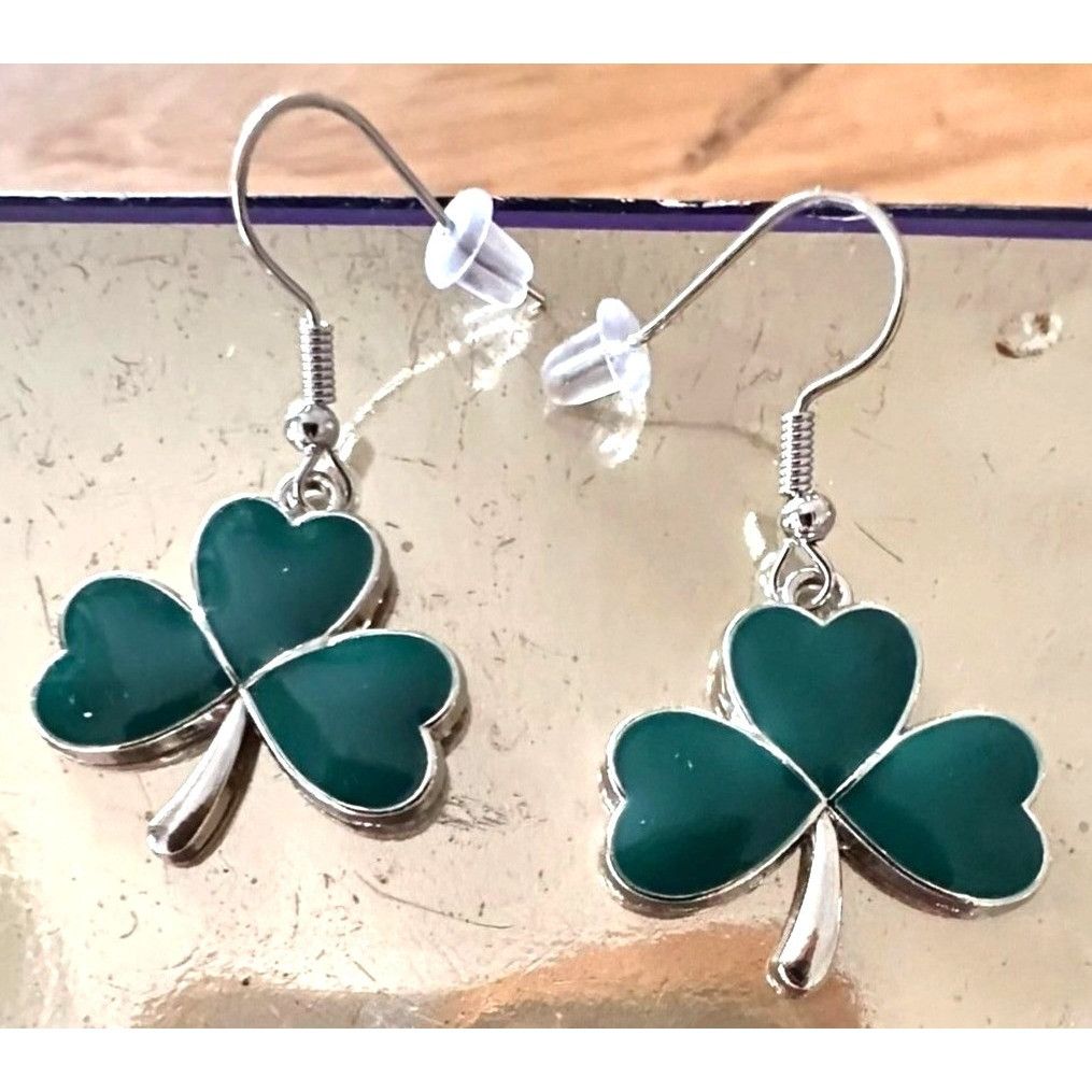 Handmade Shamrock Earrings St Patrick's Day Party Parade Dangle Hooks Size ONE SIZE - 8 Thumbnail