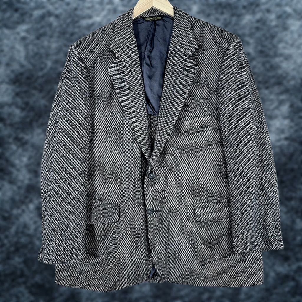 Brooks Brothers VINTAGE Brooks Brothers Blazer Mens 44 Gray Wool Tweed Single-Breasted Two-Button Notch Lapel USA Made USA Mens Jacket Blazer Office Preppy 90s? Size 44R - 1 Thumbnail