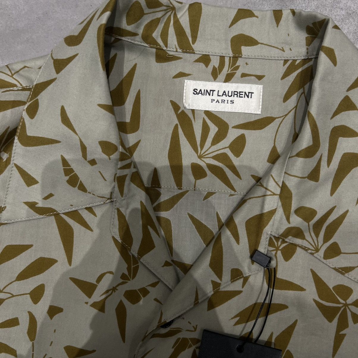 Saint Laurent Paris Saint Laurent Short Sleeve Shirt in Large Size US L / EU 52-54 / 3 - 3 Thumbnail