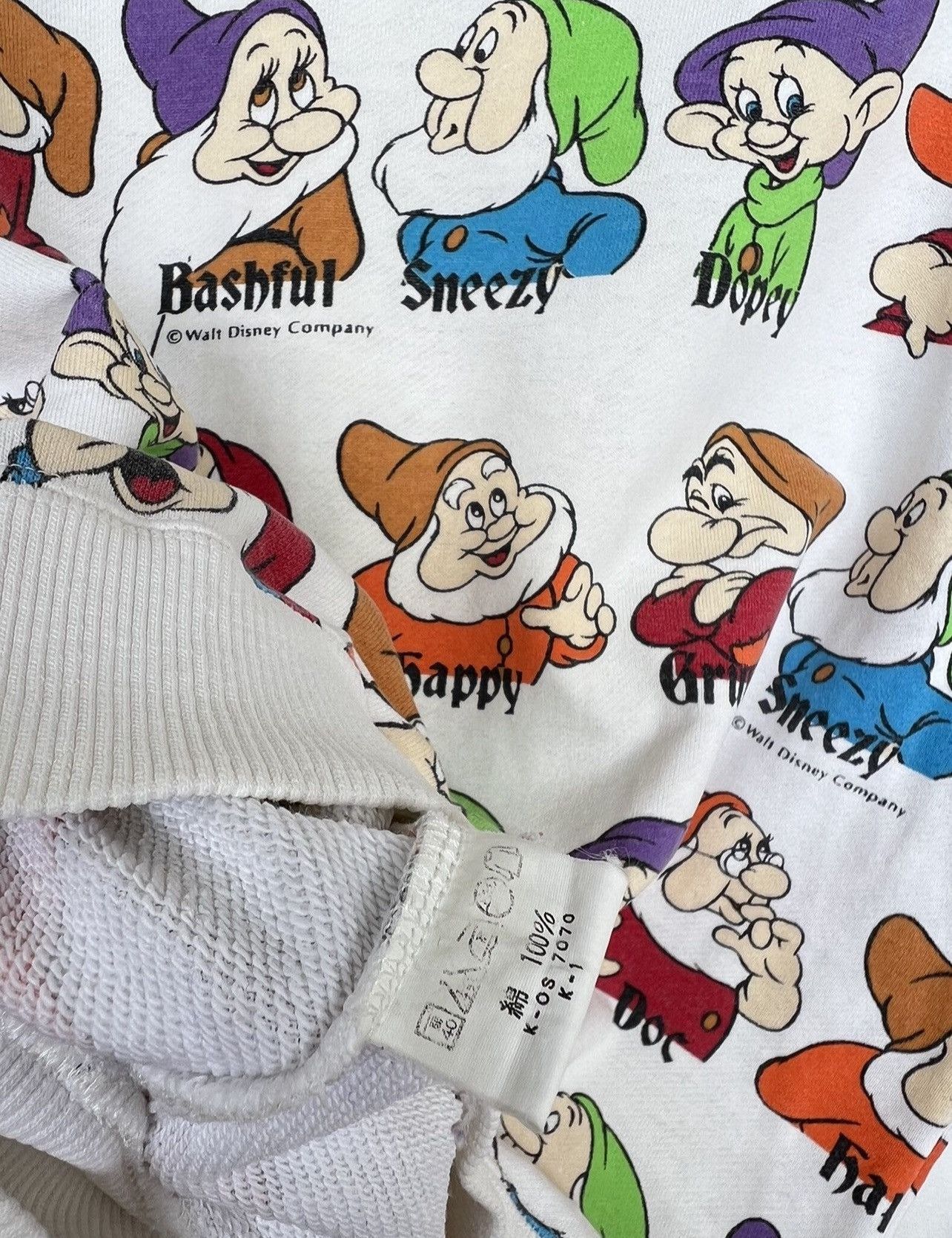 Disney × Mickey Mouse × Vintage Vintage 90s Disney Snow White Dwarf sweatshirt ovp Size US M / EU 48-50 / 2 - 9 Thumbnail