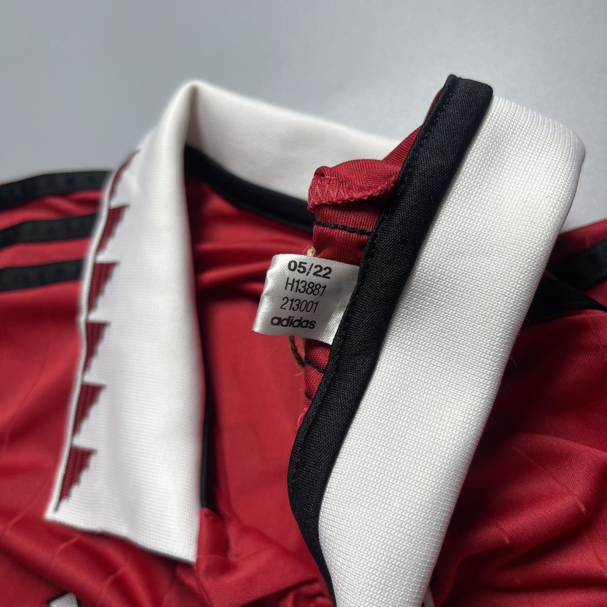 Adidas MAN UNITED ADIDAS 2022/2023 FOOTBALL HOME JERSEY #16 AMAD Size US L / EU 52-54 / 3 - 6 Thumbnail