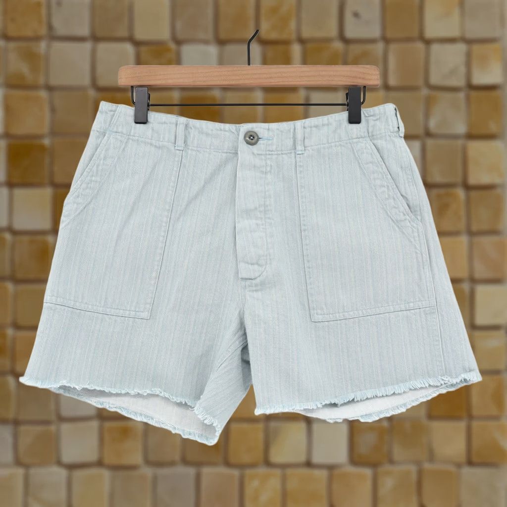 THE GREAT The Great Shorts Light Blue Utility Soft Denim High Waisted Summer Raw Hem Sz 29 Women Size 29" - 1 Thumbnail