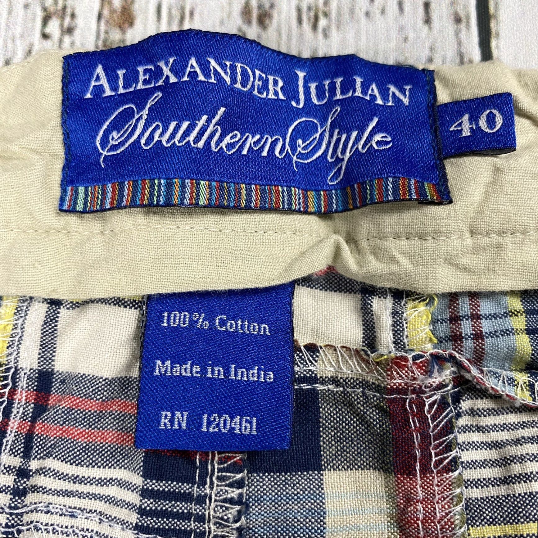 Alexander Julian VINTAGE Alexander Julian Men's Plaid Chino Shorts Size 40 Blue Red Cotton Size US 40 / EU 56 - 3 Thumbnail
