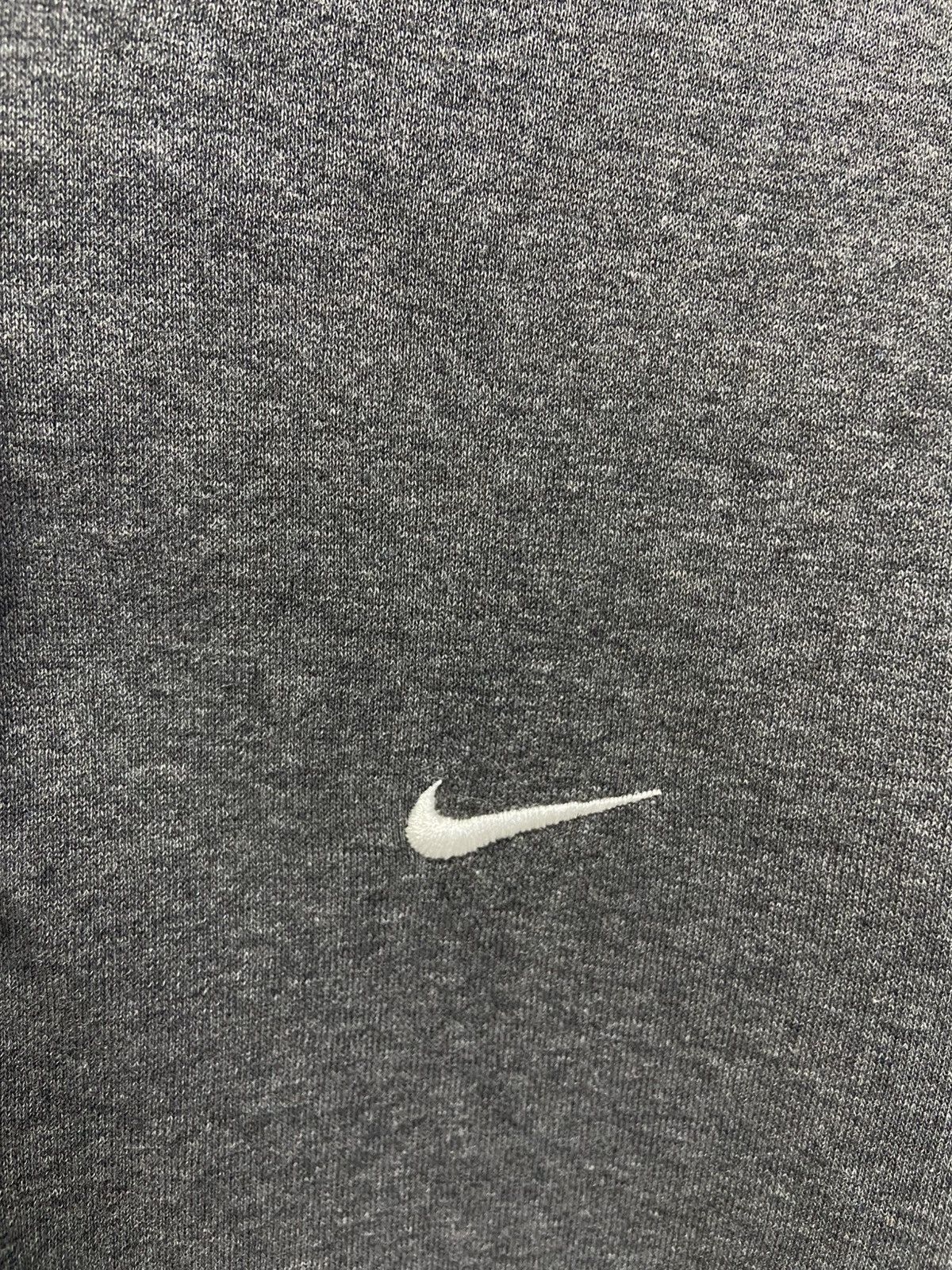 Nike Vintage Nike small logo distressed hoodie Size US M / EU 48-50 / 2 - 5 Thumbnail