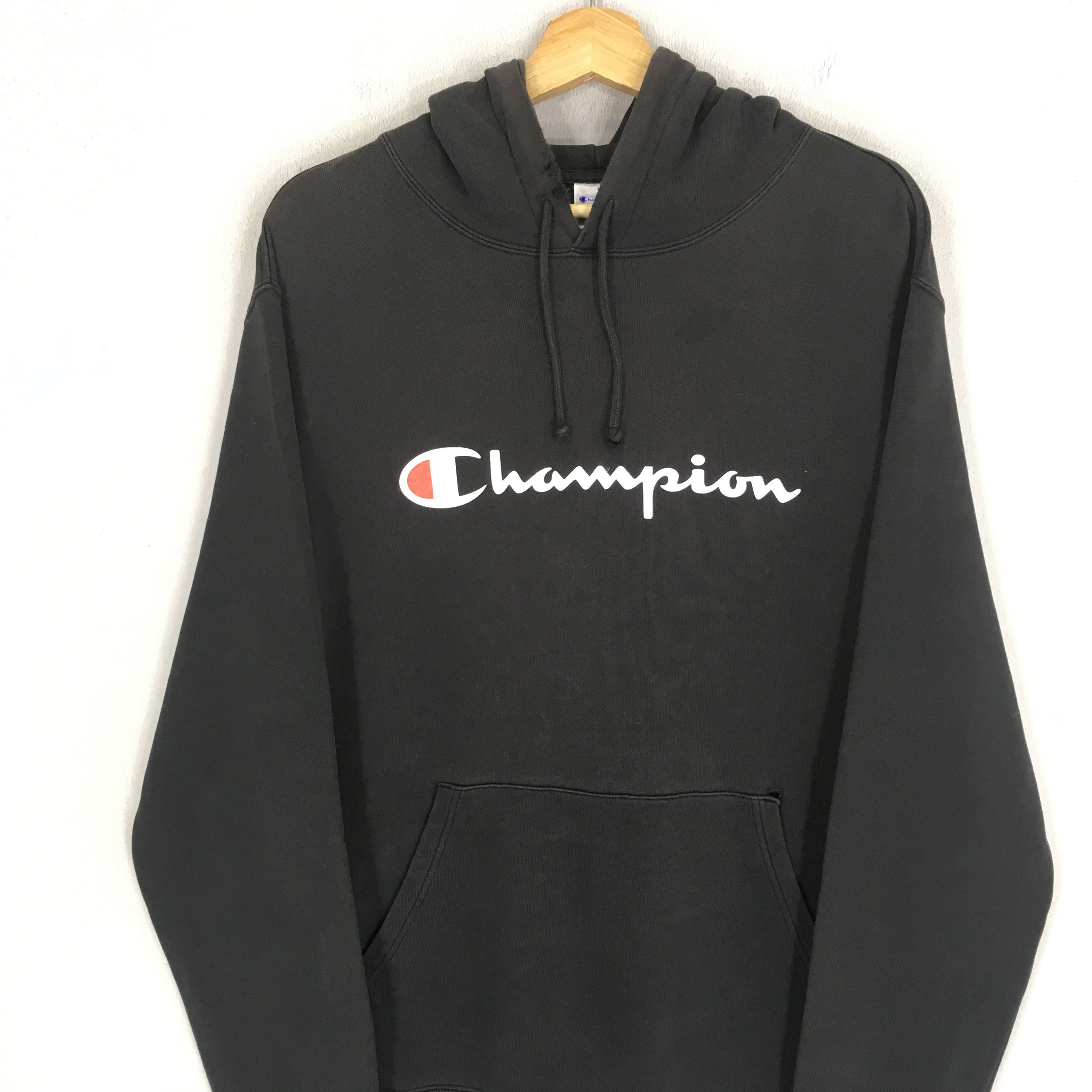 Champion Vintage Champion Black Sweater Large Champion - 365 Size US L / EU 52-54 / 3 - 3 Thumbnail