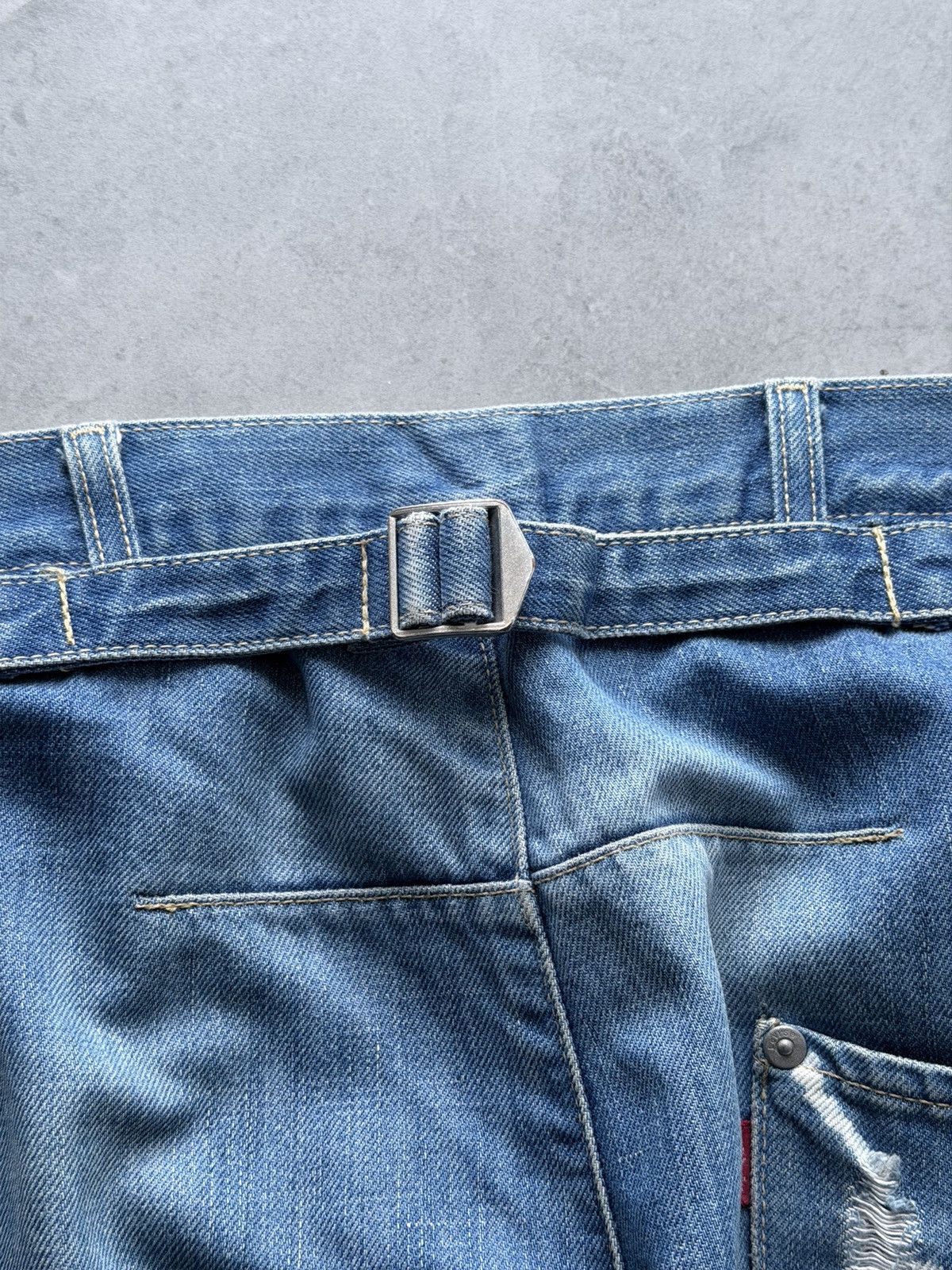 Levi's 2000s Levis Engineered Buckle Back Twisted Washed Jeans Size US 32 / EU 48 - 3 Thumbnail