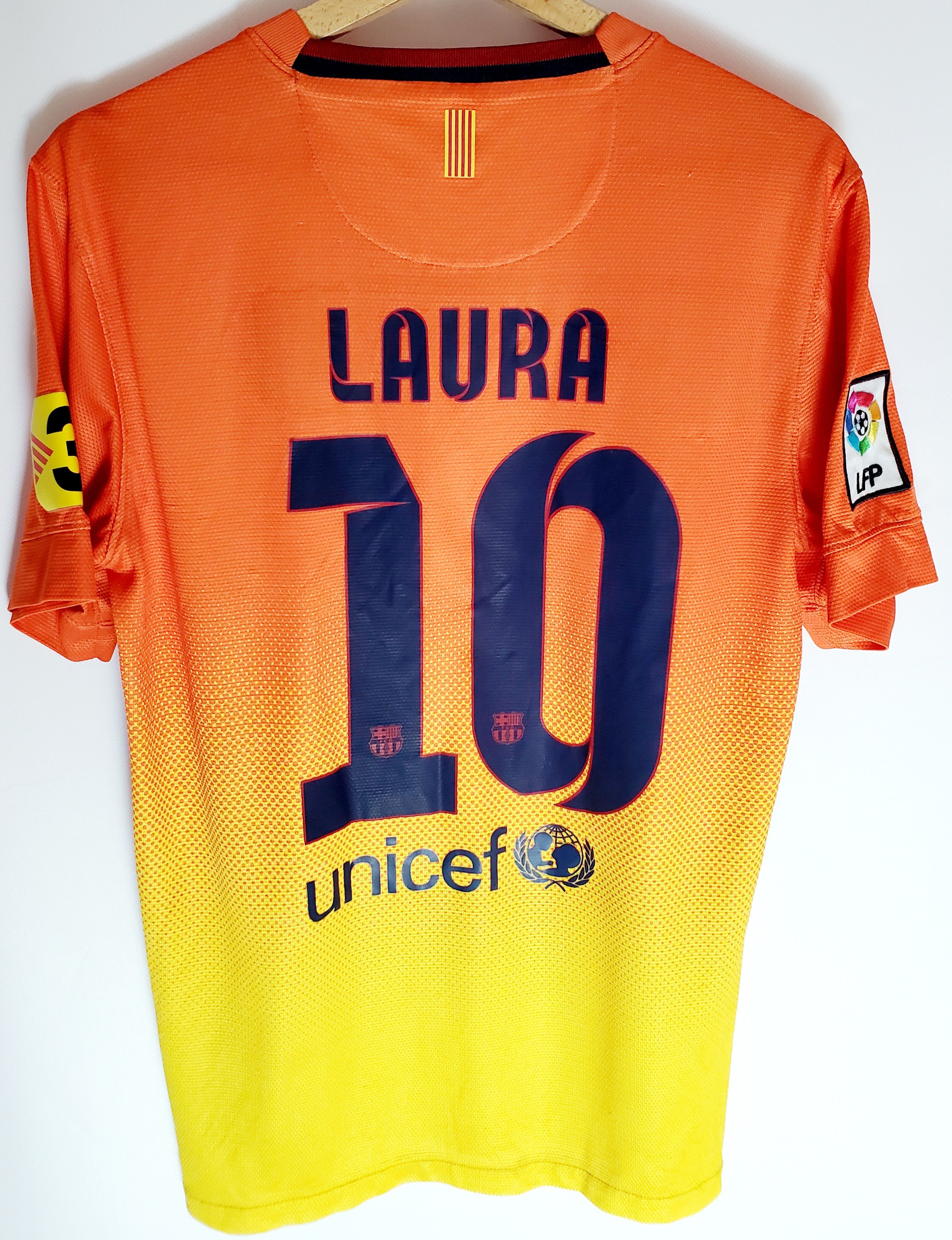 Nike BARCELONA 2012 2013 AWAY FOOTBALL SHIRT SOCCER JERSEY Size S Size US S / EU 44-46 / 1 - 7 Thumbnail