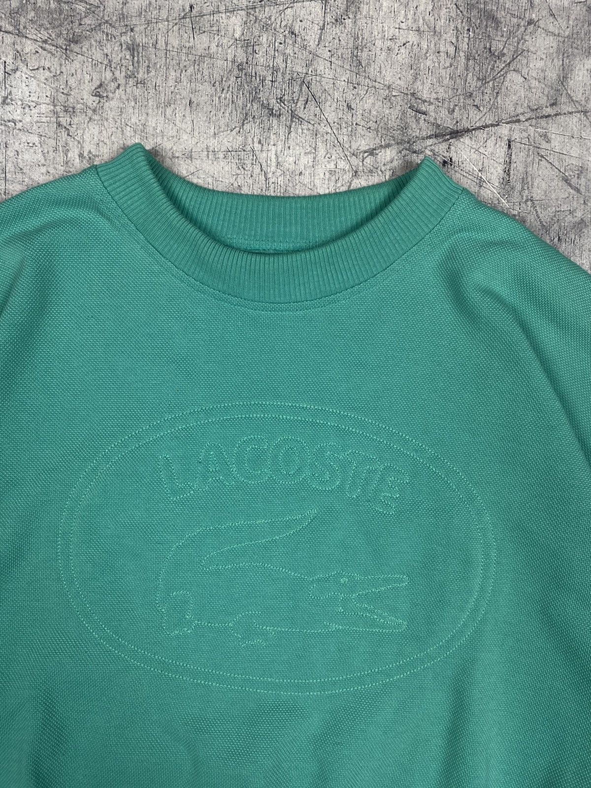 Lacoste Vtg Chemise Lacoste Tonal Embossed Logo Crewneck Sweatshirt Size US L / EU 52-54 / 3 - 5 Thumbnail