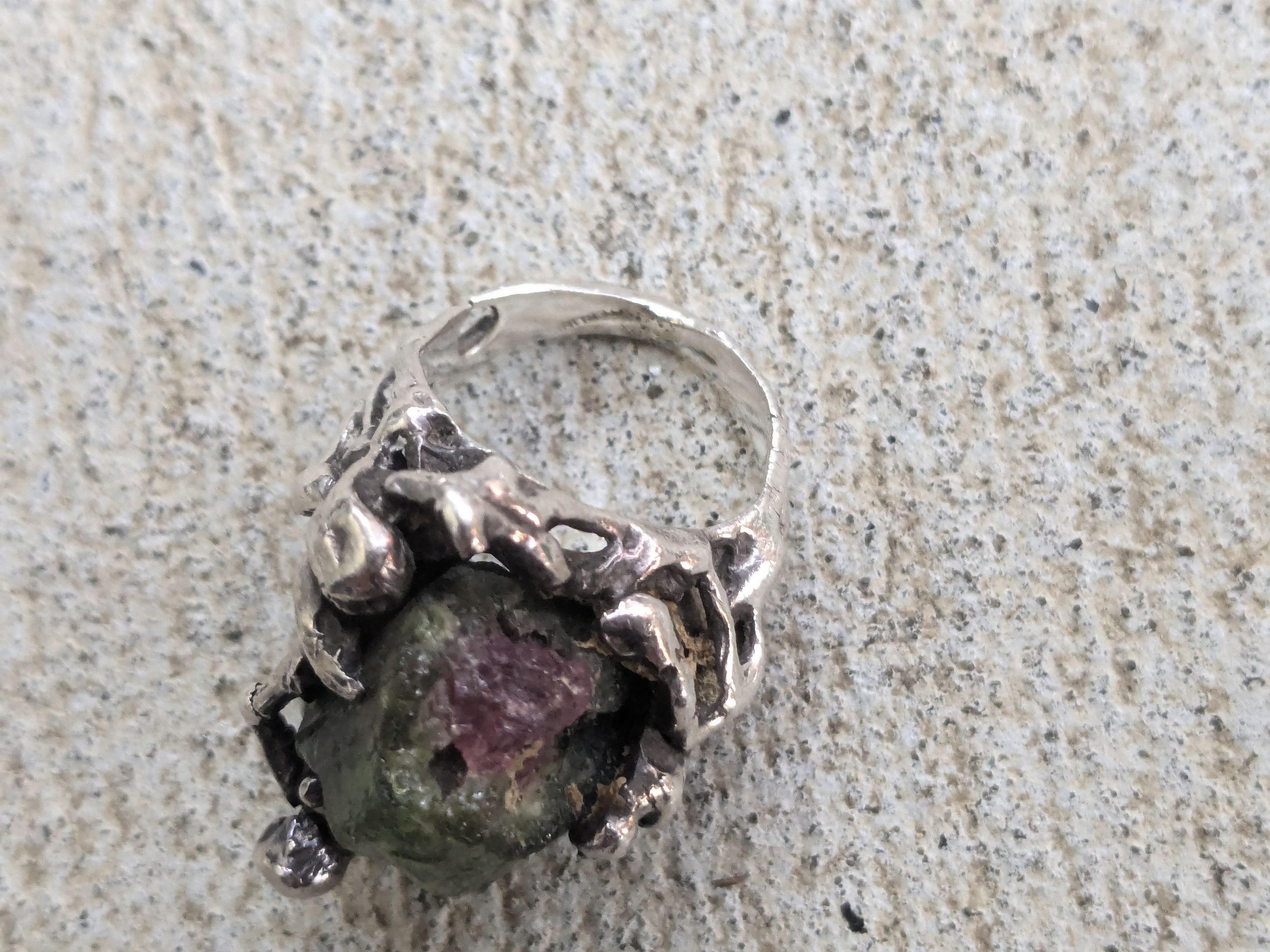 Vintage Vintage Sterling Silver Ring Watermelon Tourmaline Brutalist Size ONE SIZE - 11 Thumbnail