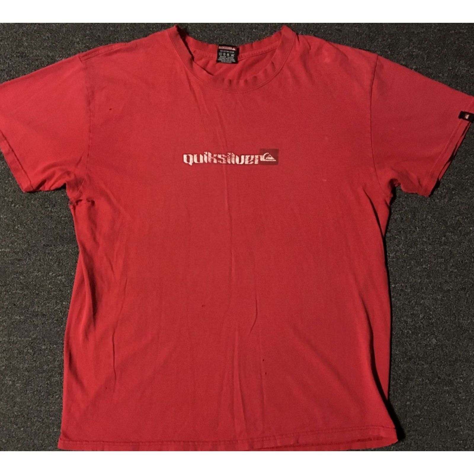 Billabong VINTAGE Quiksilver Tshirt Shirt L Red 90s Grunge Surf Skate Beach Ocean Graphic Tee Mens Size US L / EU 52-54 / 3 - 2 Thumbnail
