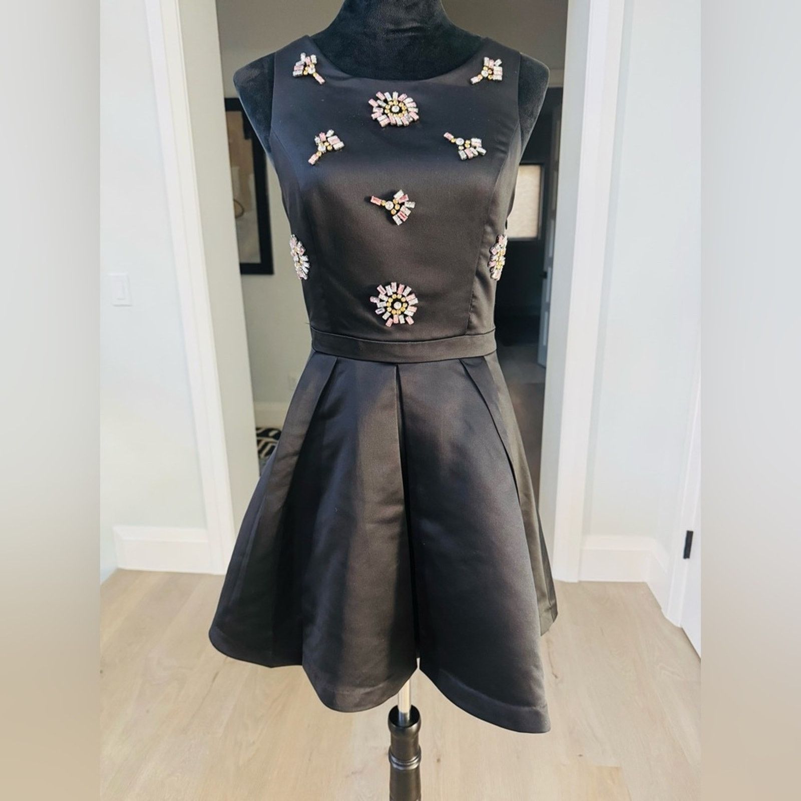 Other Elegant Black Dress with Jewel Accents size XS Size XS / US 0-2 / IT 36-38 - 1 Thumbnail