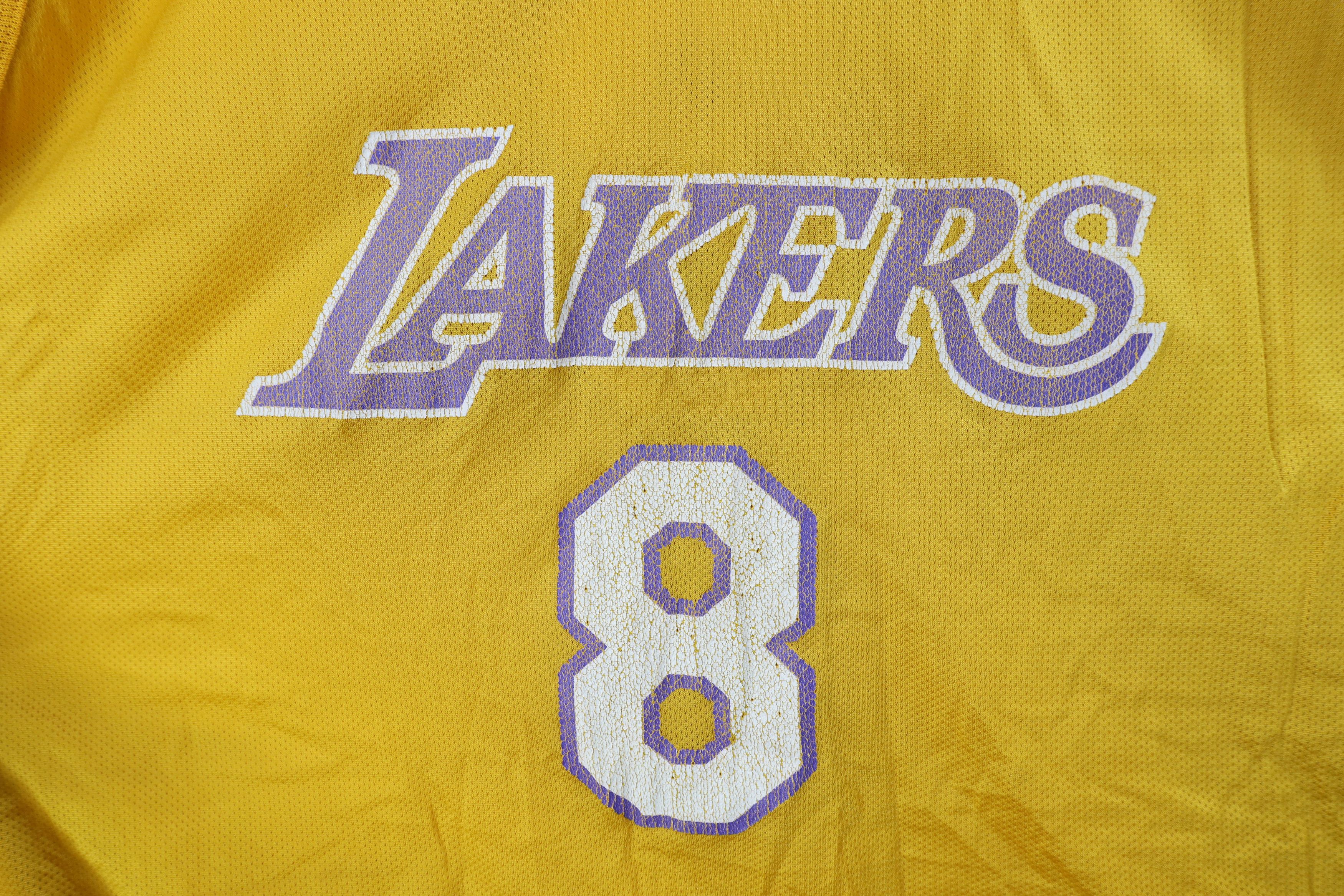 Champion × Vintage Vintage 90s Champion Los Angeles Lakers Basketball Jersey #8 Size US L / EU 52-54 / 3 - 7 Thumbnail