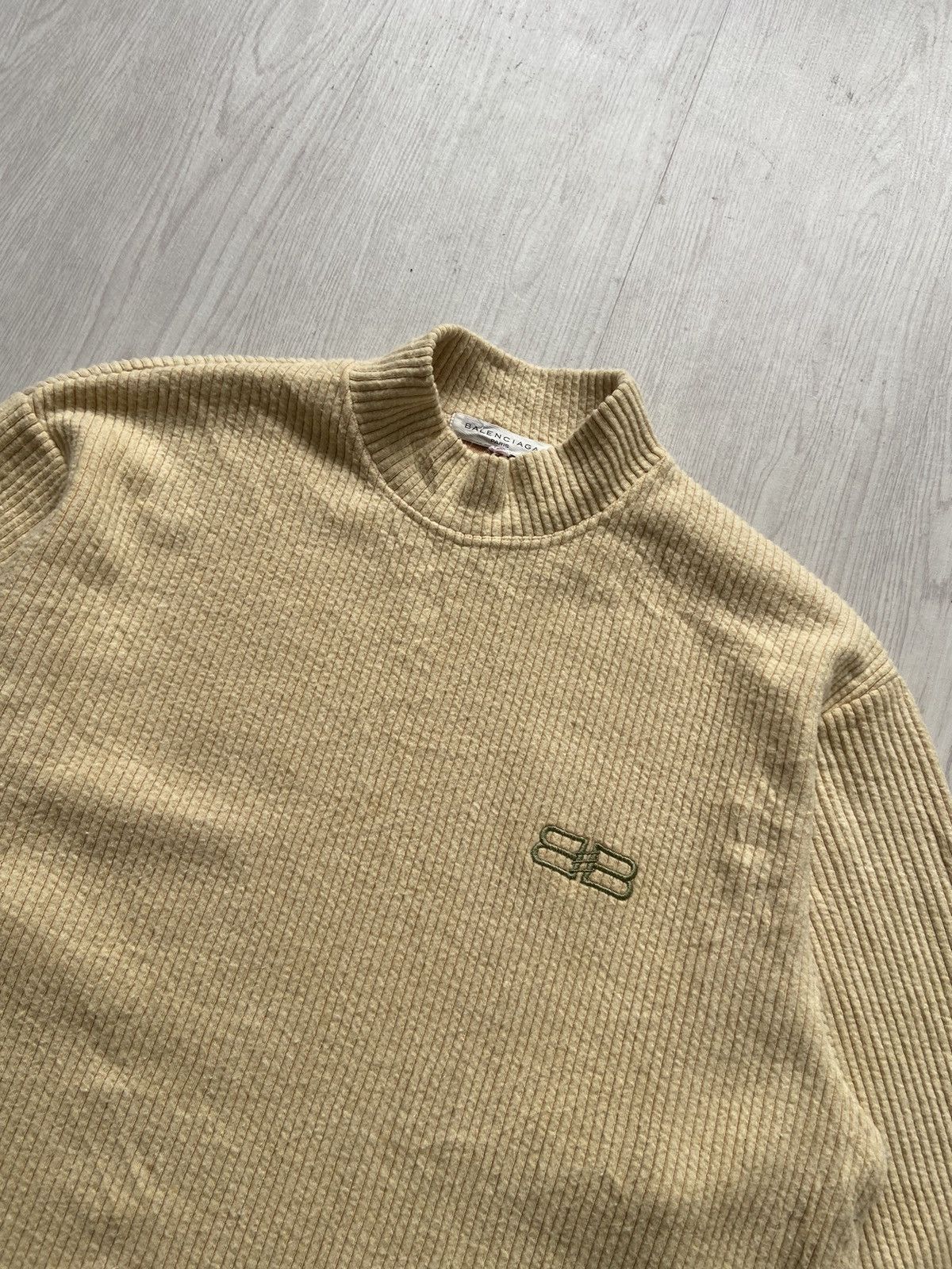 Balenciaga Vintage 1990’s Corduroy BB Logo Turtle Neck Long Sleeve Size US L / EU 52-54 / 3 - 2 Thumbnail