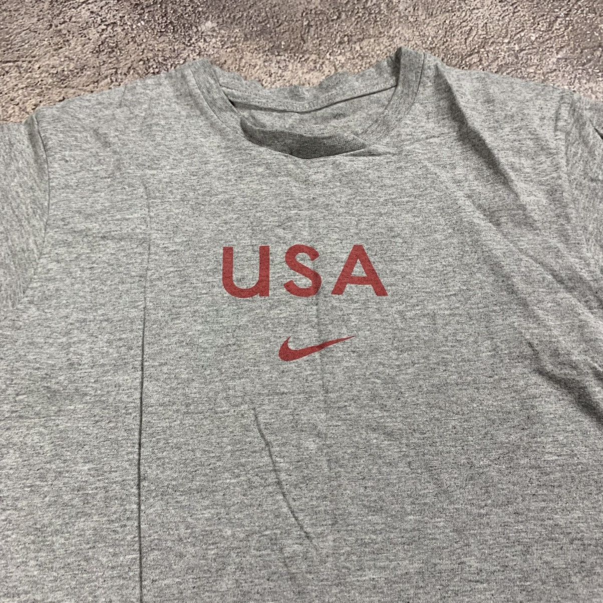Vintage Vintage Nike USA Swoosh Graphic Tee Y2K Streetwear Cropped S Size S / US 4 / IT 40 - 2 Thumbnail