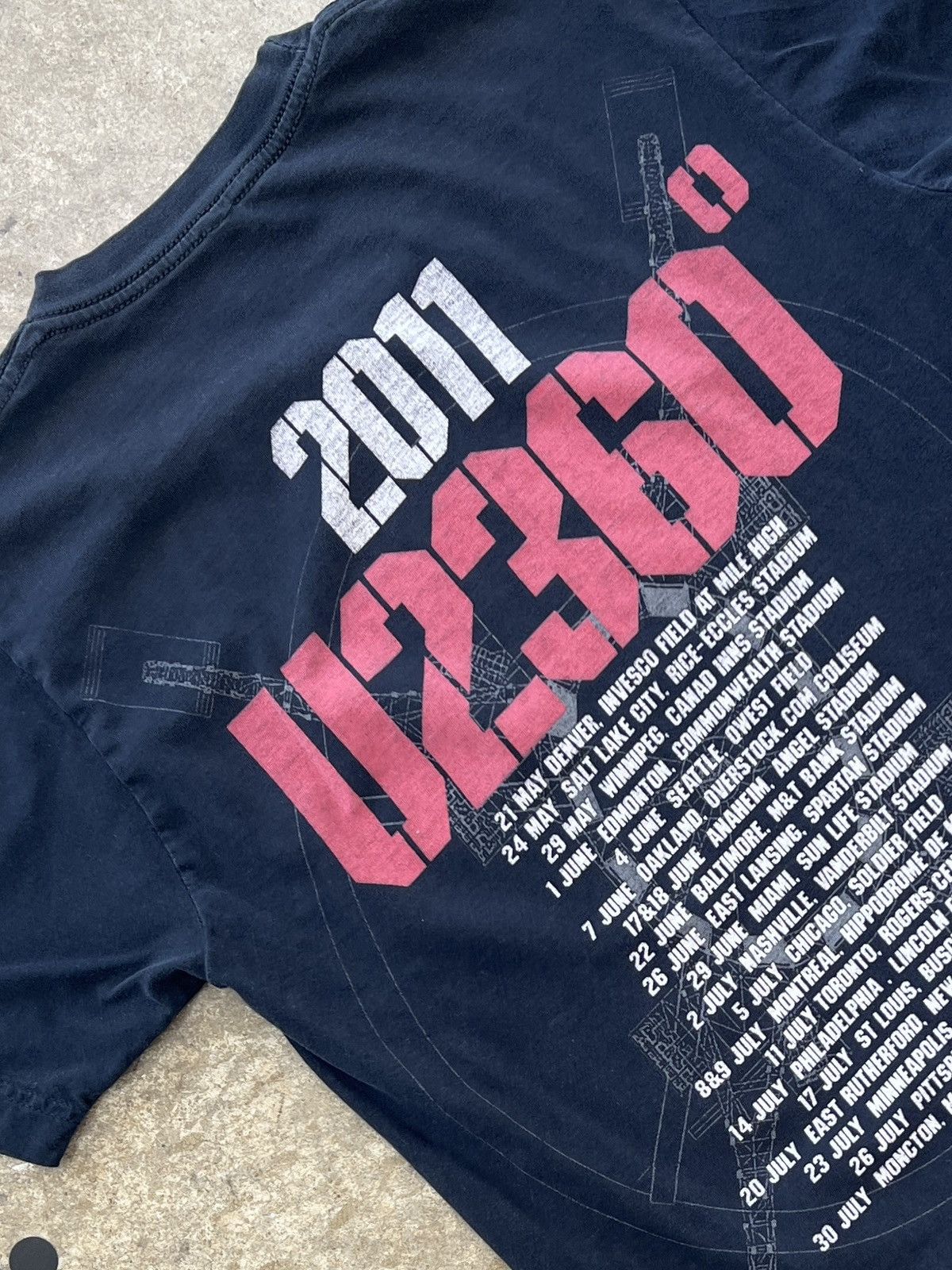 Band Tees Vintage U2 360 Concert Tour Band Tee Small Size US S / EU 44-46 / 1 - 4 Thumbnail