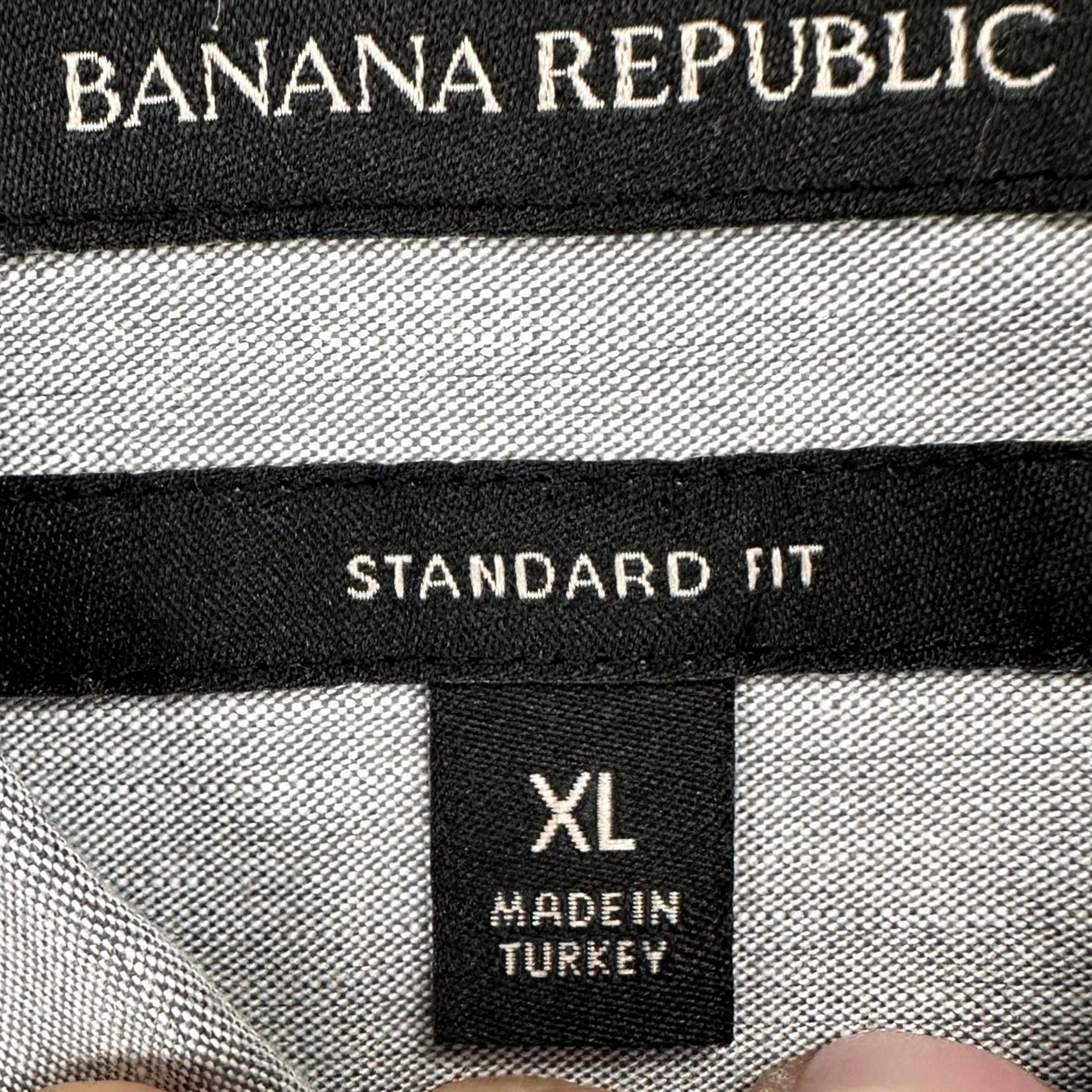 Banana Republic Banana Republic Mens Shirt XL Gray Button Down Long Sleeve Standard Pockets Size US XL / EU 56 / 4 - 4 Thumbnail