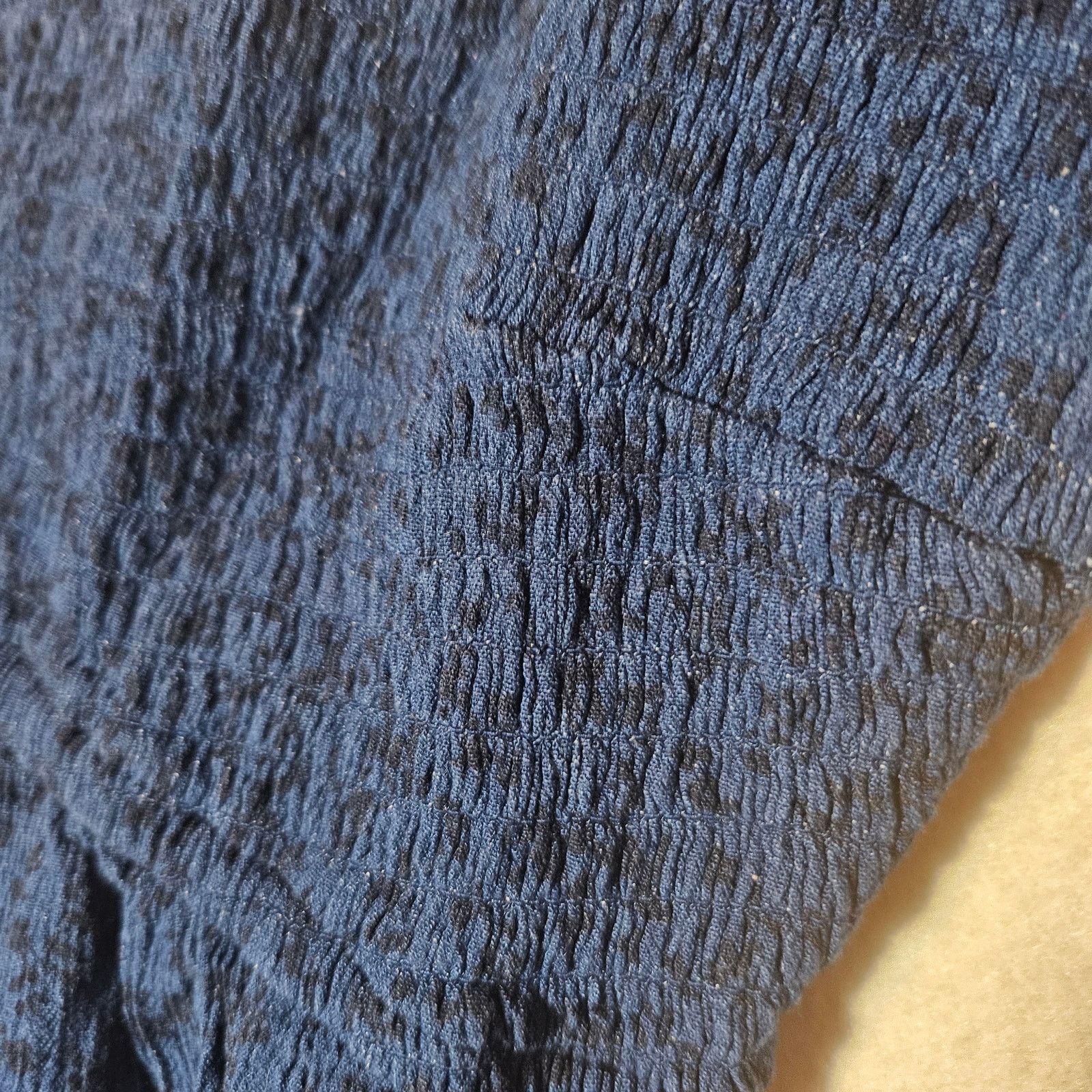 Hollister Hollister Blue Long Sleeve Smocked off the shoulder Crop Top Size L / US 10 / IT 46 - 6 Thumbnail