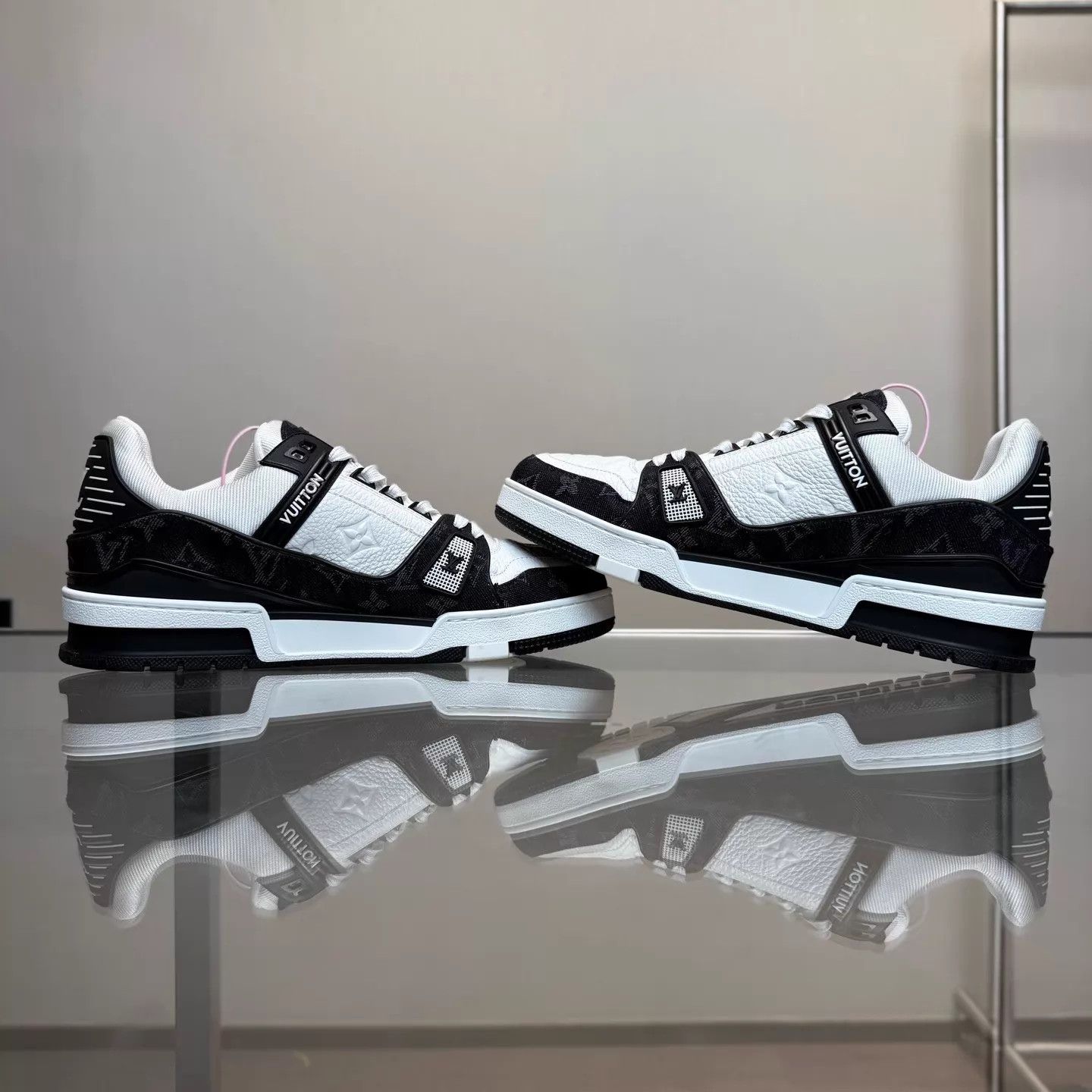 Louis Vuitton LV Trainer Black White Denim UK7/41 Size US 8 / EU 41 - 6 Thumbnail