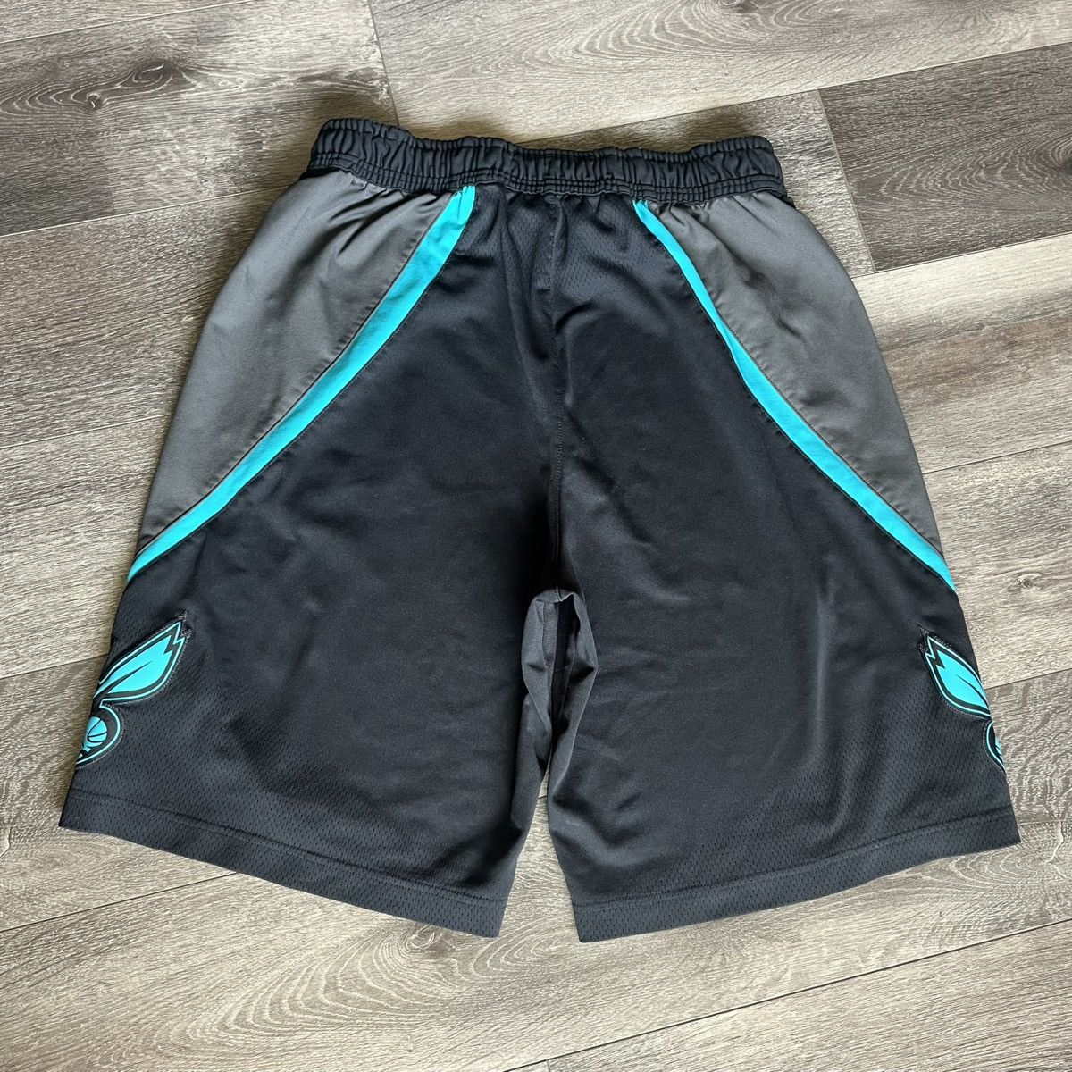 NBA NBA Charlotte Hornets Basketball Team Game Shorts Size 38+1 Size US 32 / EU 48 - 2 Thumbnail