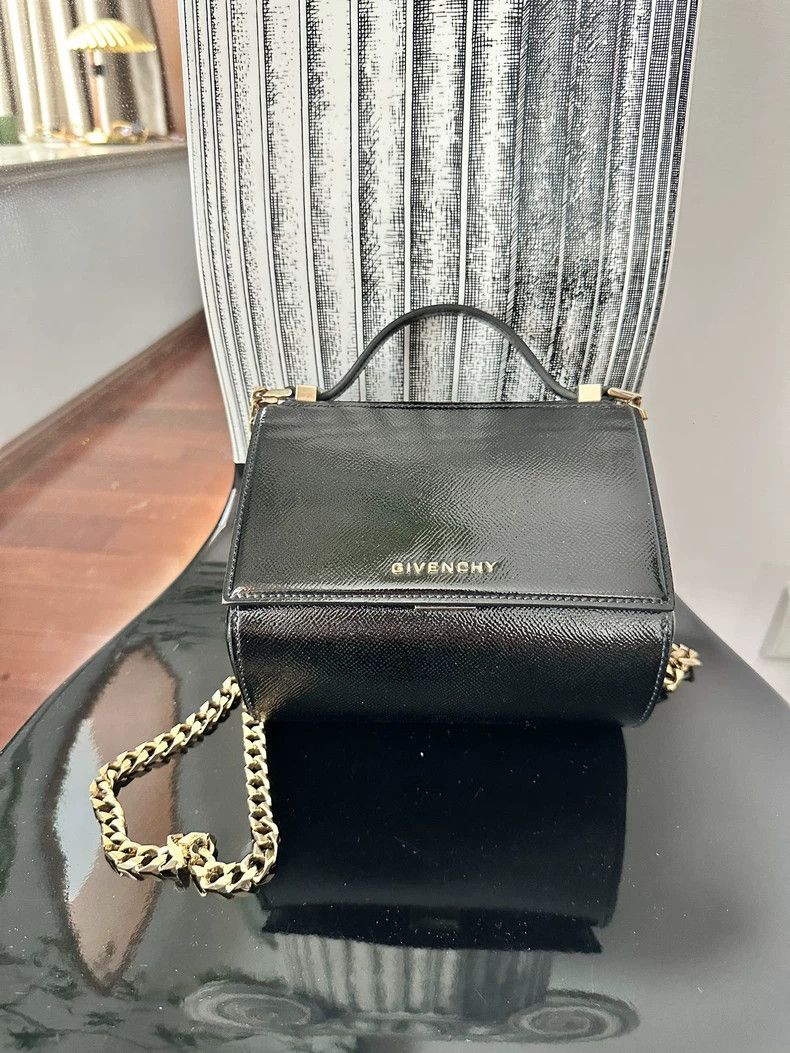 Givenchy Givenchy Black leather bag Size ONE SIZE - 1 Thumbnail