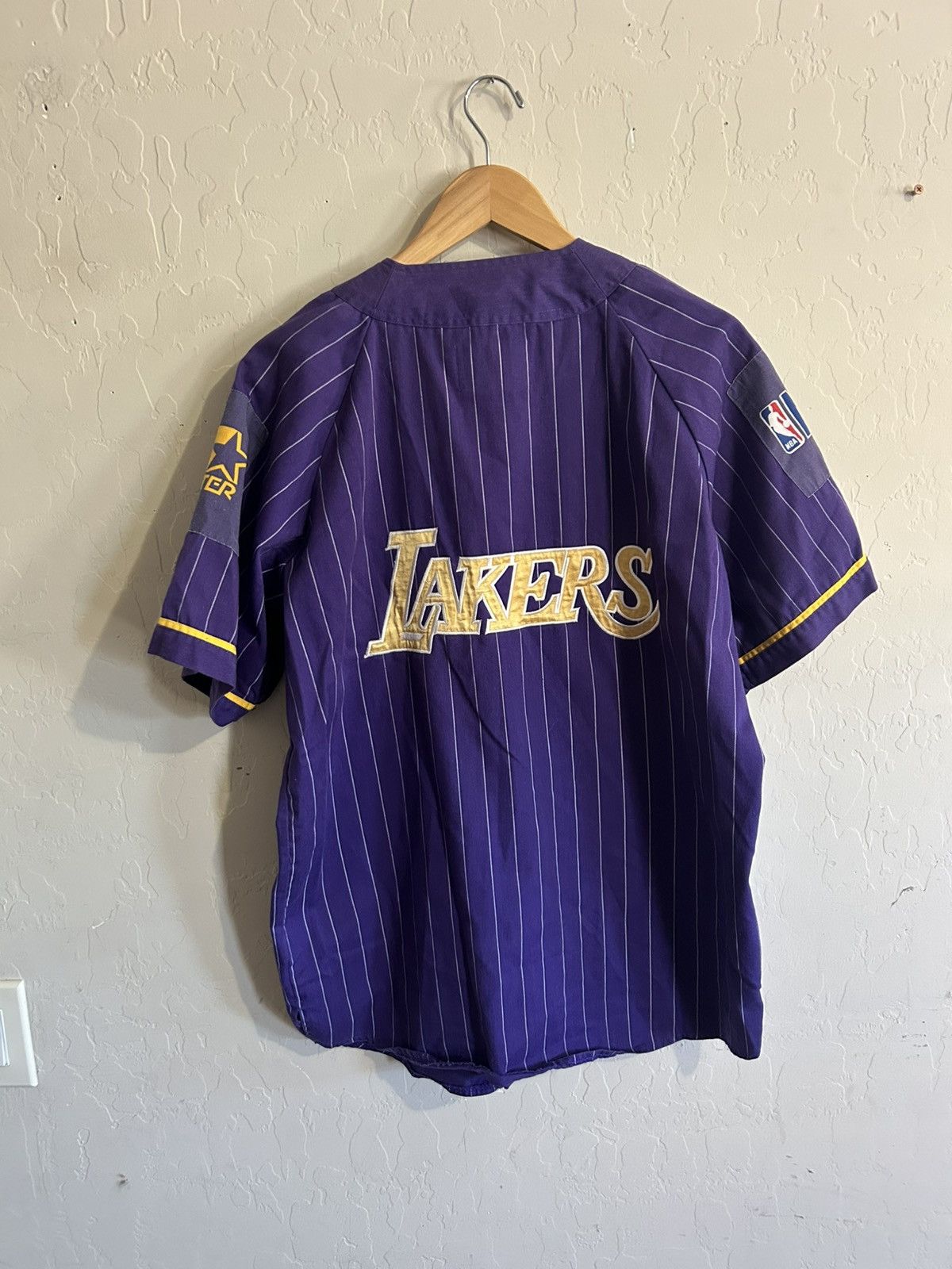 Starter Vintage Starter Los Angeles Lakers Button Up Shirt Size L Size US L / EU 52-54 / 3 - 3 Thumbnail