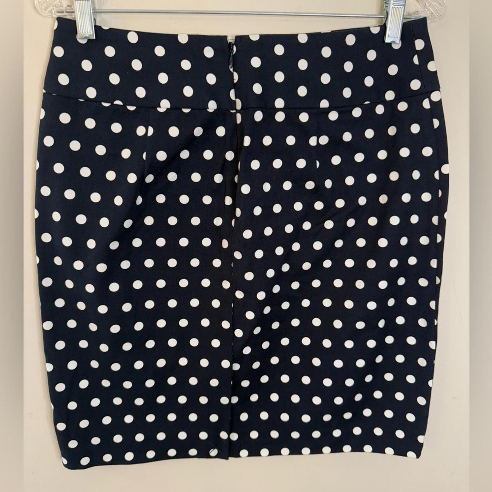 Other Banana Republic Factory black & white polka dot mini skirt 6 Size 28" / US 6 / IT 42 - 2 Thumbnail