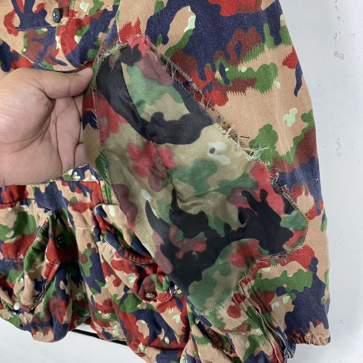 Army Of Me VINTAGE SWISS ARMY COMBAT HEAVYWEIGHT JACKET M83 ALPENFLAGE Size US XL / EU 56 / 4 - 22 Thumbnail