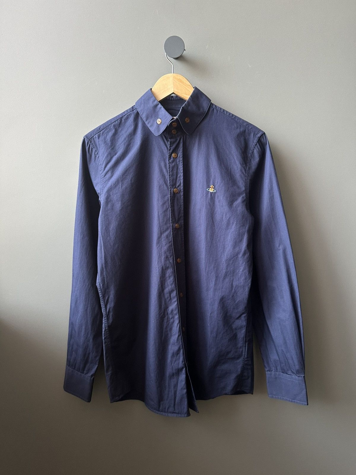 Vivienne Westwood Vivienne Westwood Logo Shirt Size 48 Size US M / EU 48-50 / 2 - 1 Thumbnail
