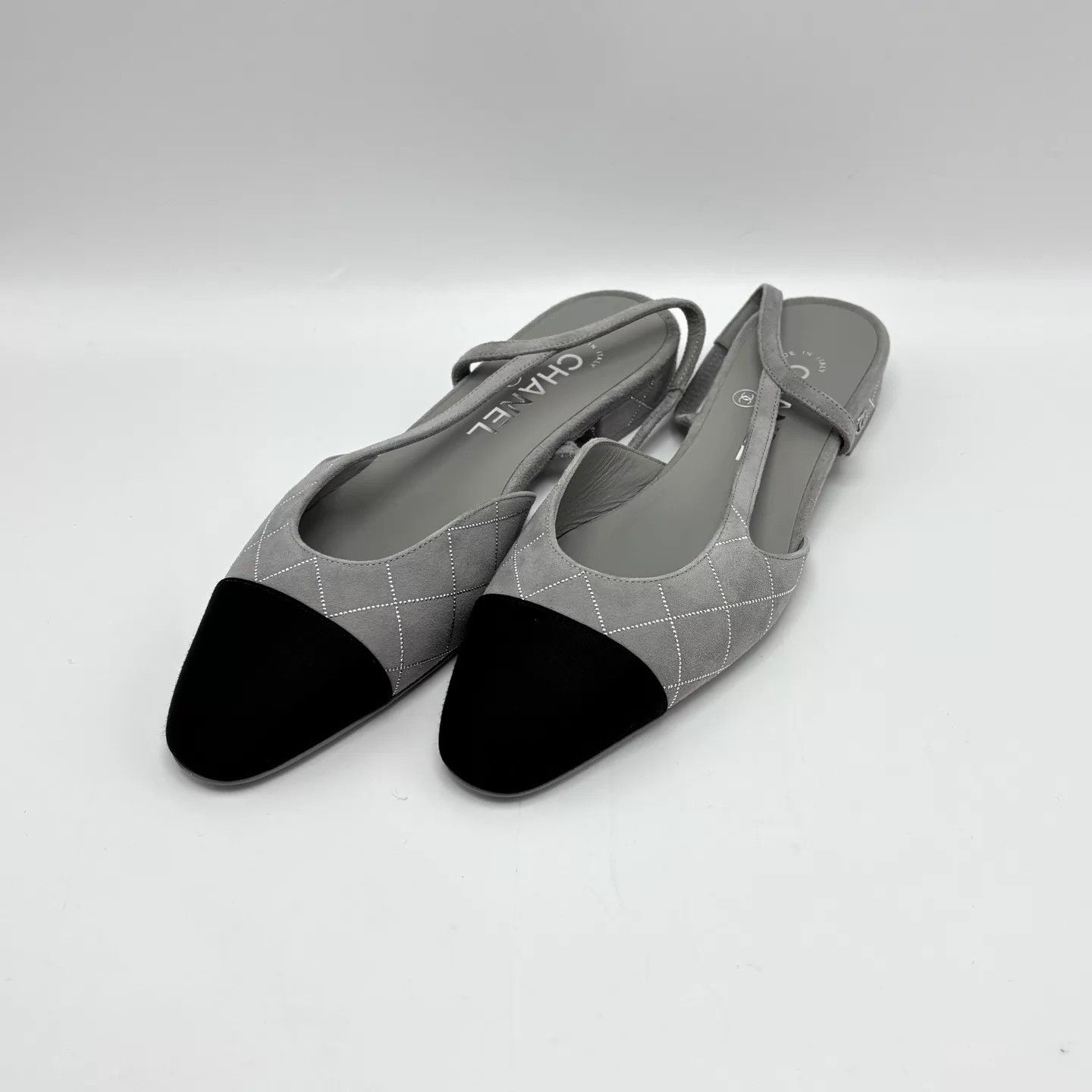 Chanel CHANEL 25C Gray Quilted Crystal Slingback Size US 7 / IT 37 - 1 Thumbnail