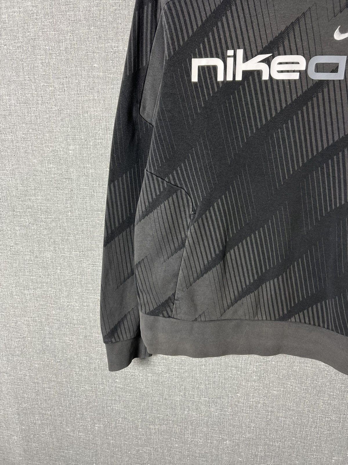 Nike 00s Vintage Nike Air Shadow All Over Printed Big Logo Hoodie Size US M / EU 48-50 / 2 - 3 Thumbnail
