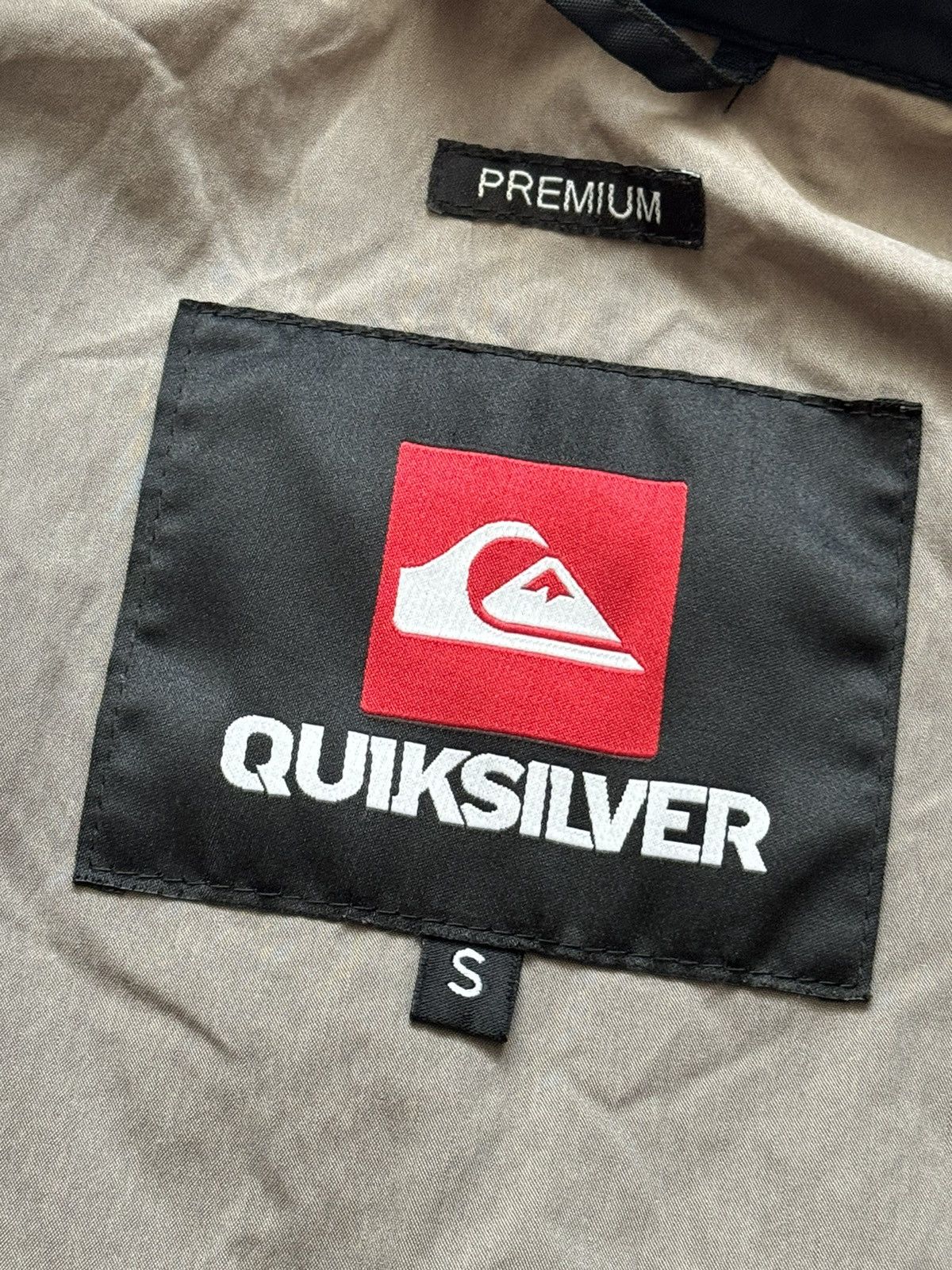 Quicksilver × Quiksilver Quiksilver S quilted jacket bomber button up surfing Size US S / EU 44-46 / 1 - 12 Thumbnail