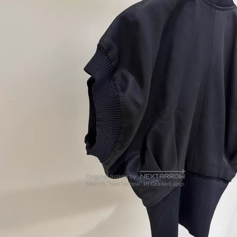 Louis Vuitton Louis Vuitton Short black bat-sleeve jacket Size XS / US 0-2 / IT 36-38 - 5 Thumbnail
