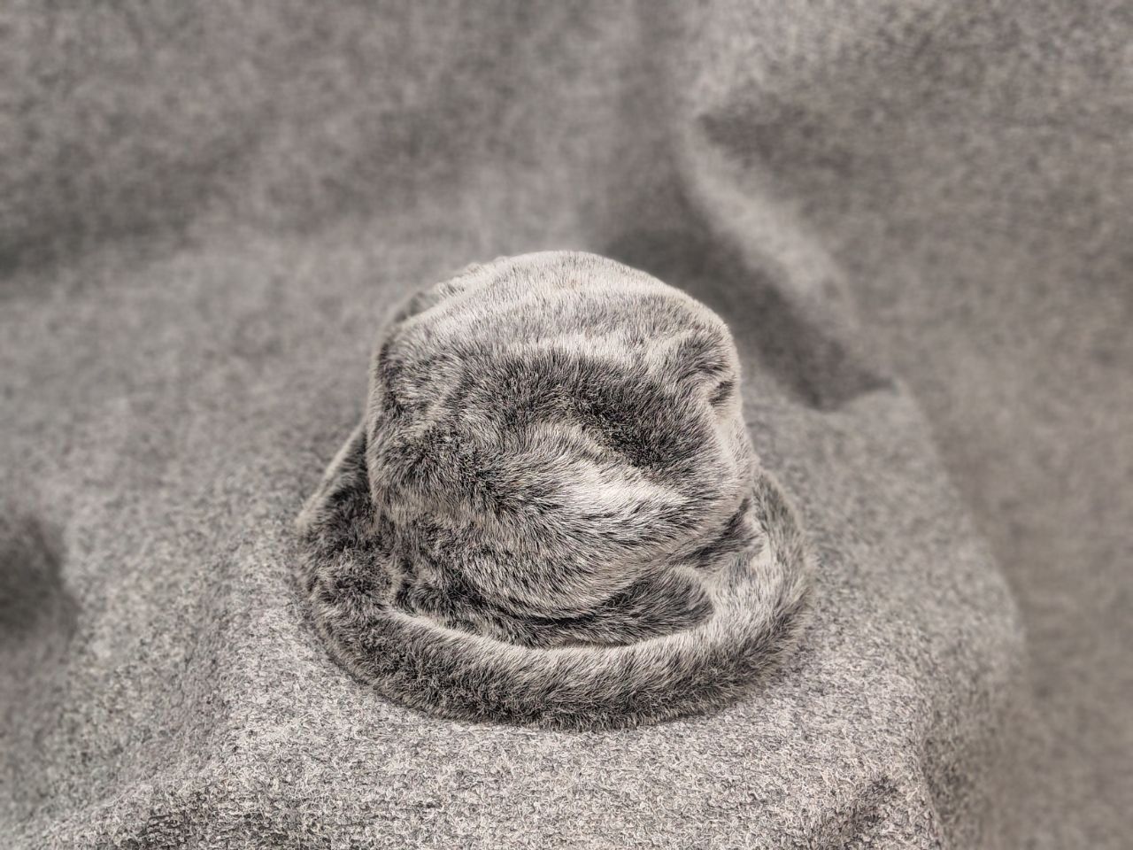 Japanese Brand Vintage Y2K Japan Style Fuzzy Gray Hat Panama Cap Unisex Size ONE SIZE - 2 Thumbnail