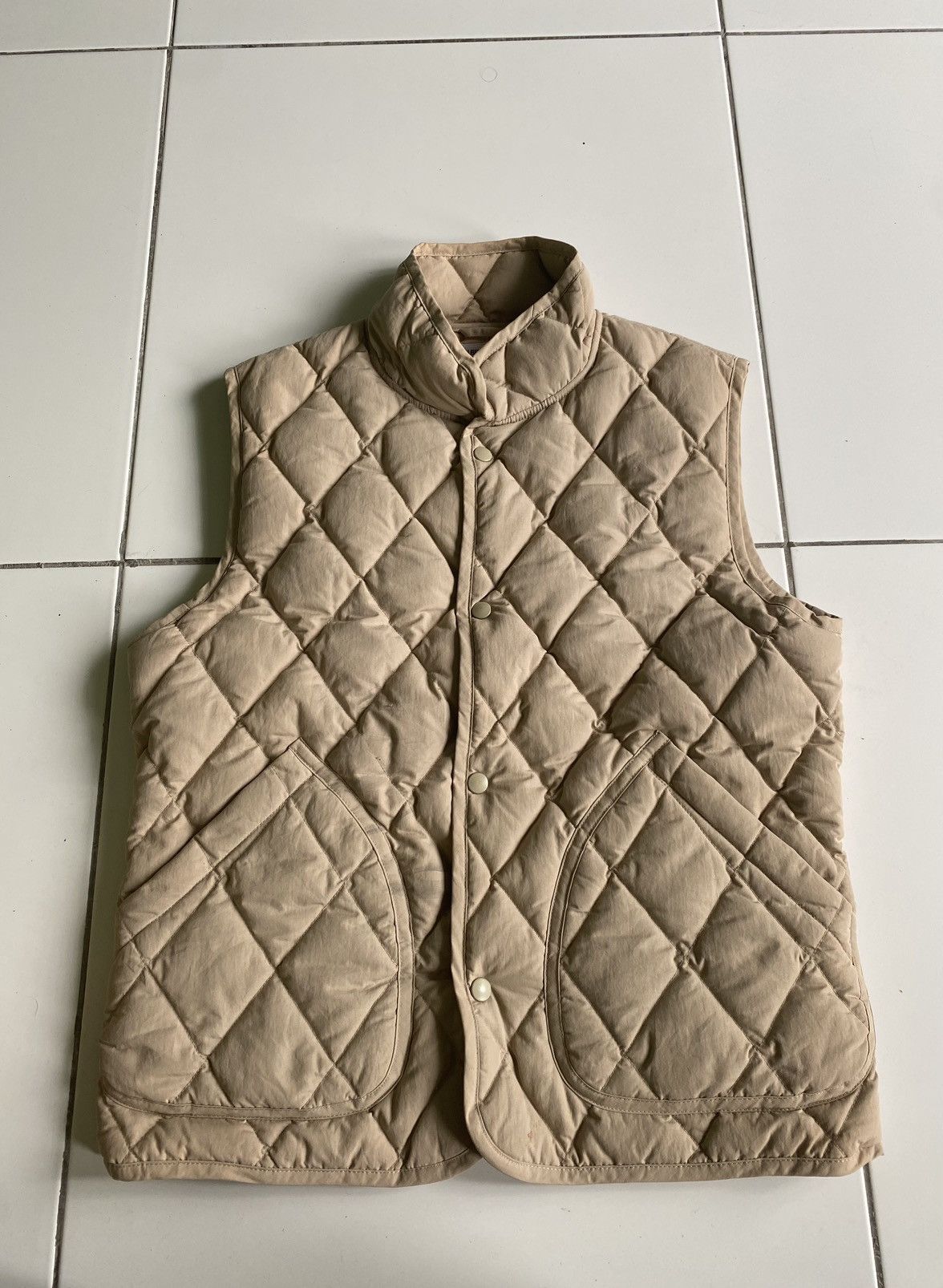 Image of Albert Clothing Alberto Aspesi Quilted Vest Jackets in Cream, Men's (Size Small)